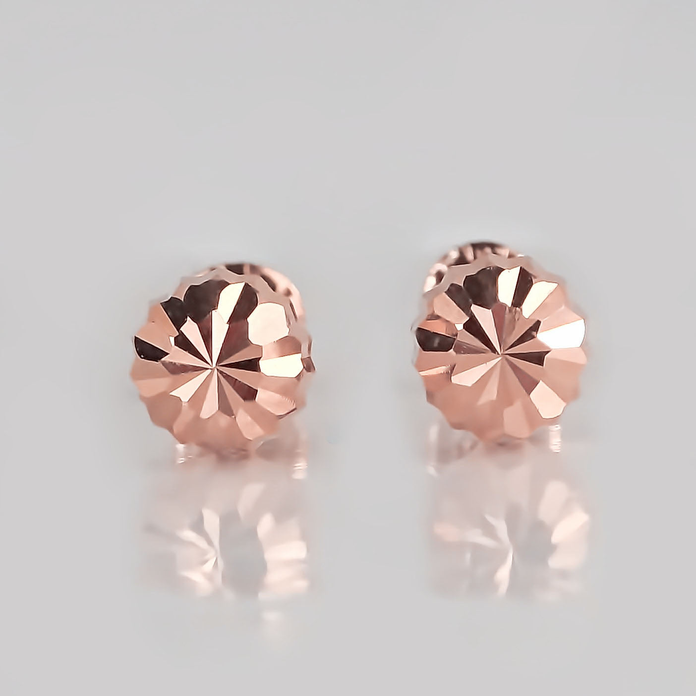 Amor Eterno - Broqueles Hongo / Aretes / Oro Sólido 10k / Rosa