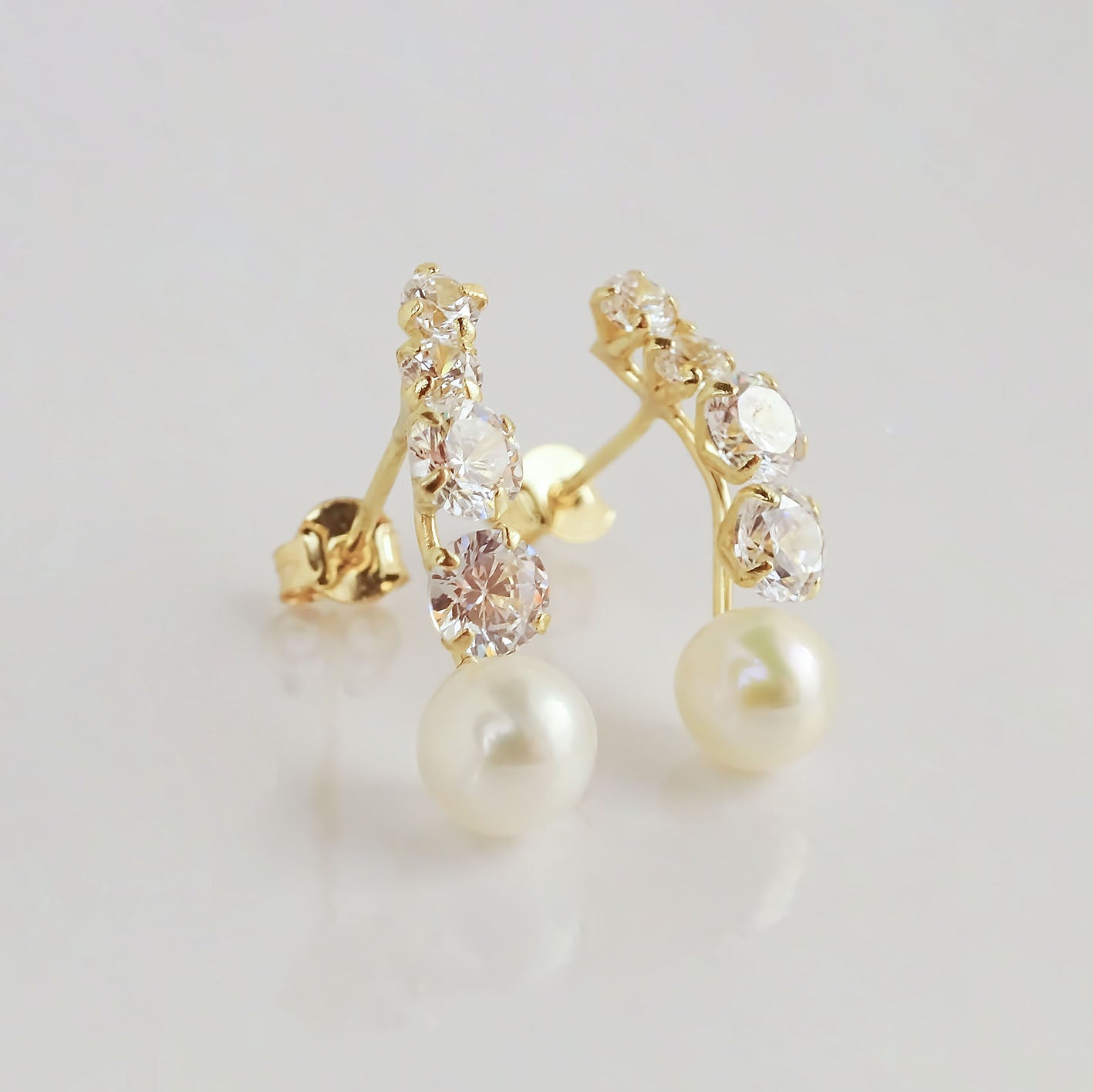 Amor Eterno - Broqueles Lambada Perla / Aretes Oro 10k