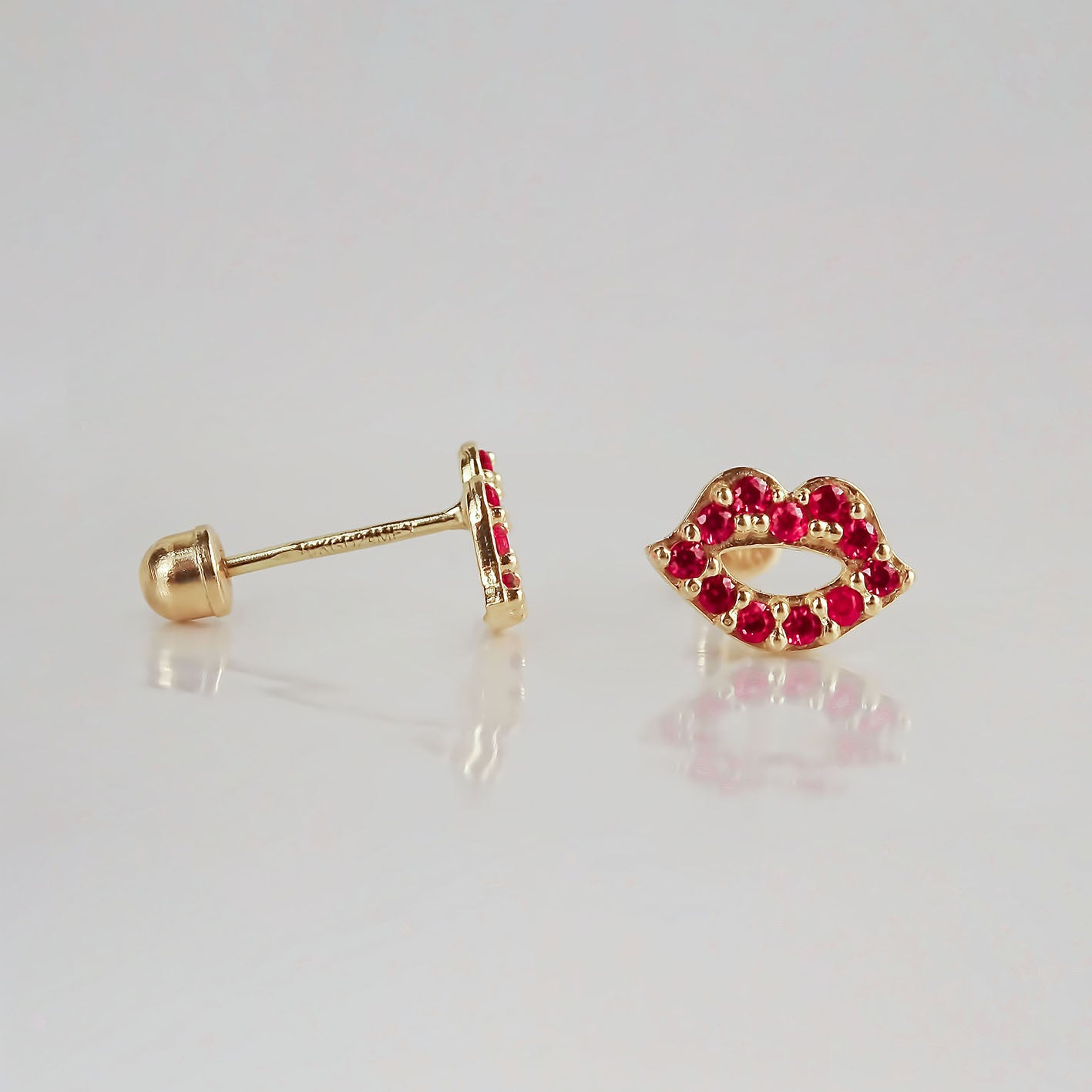 Amor Eterno - Broqueles Sexy Kiss / Aretes / Oro 10k / ROJO