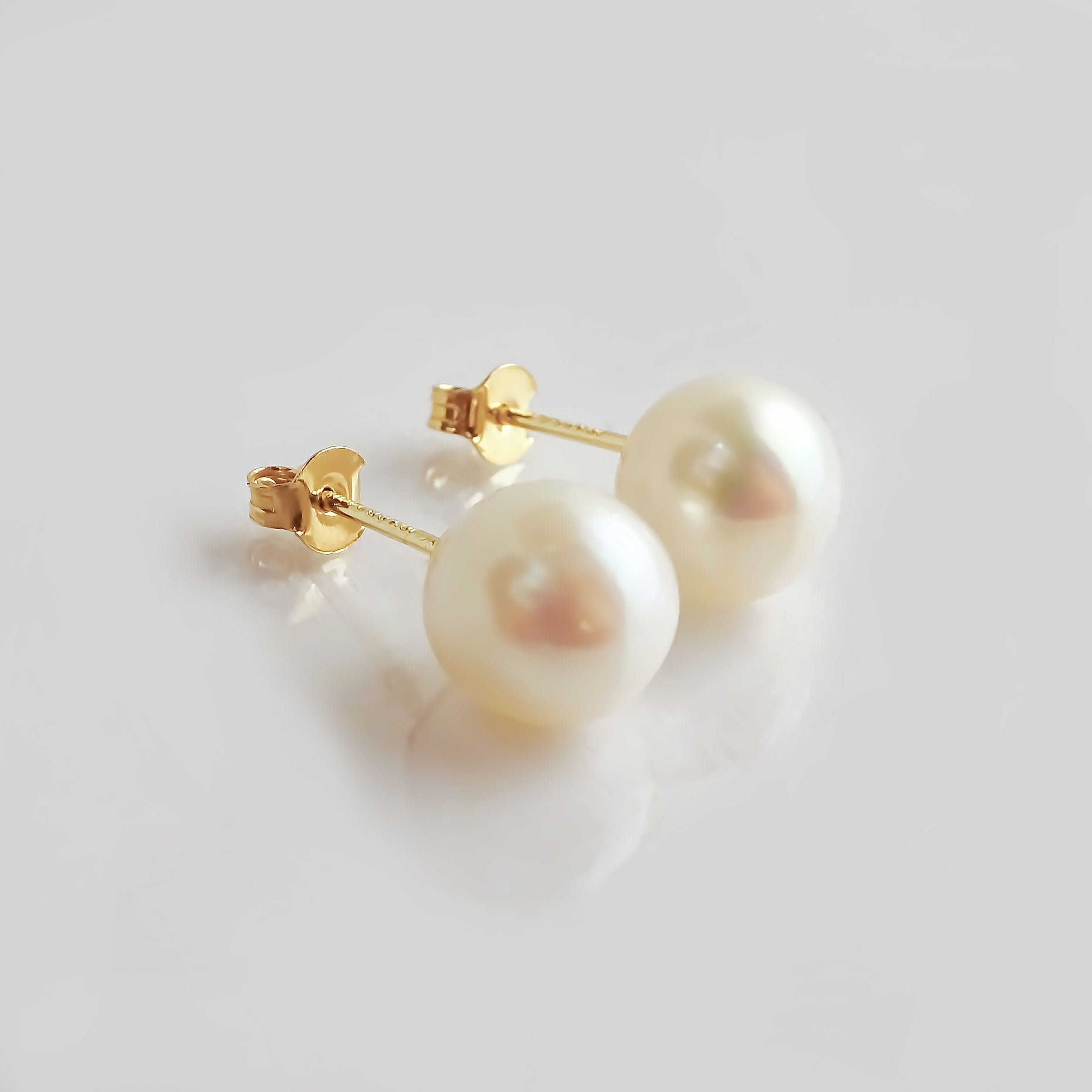 Amor Eterno - Broqueles / Perla Chica 6mm / Aretes Oro 10k