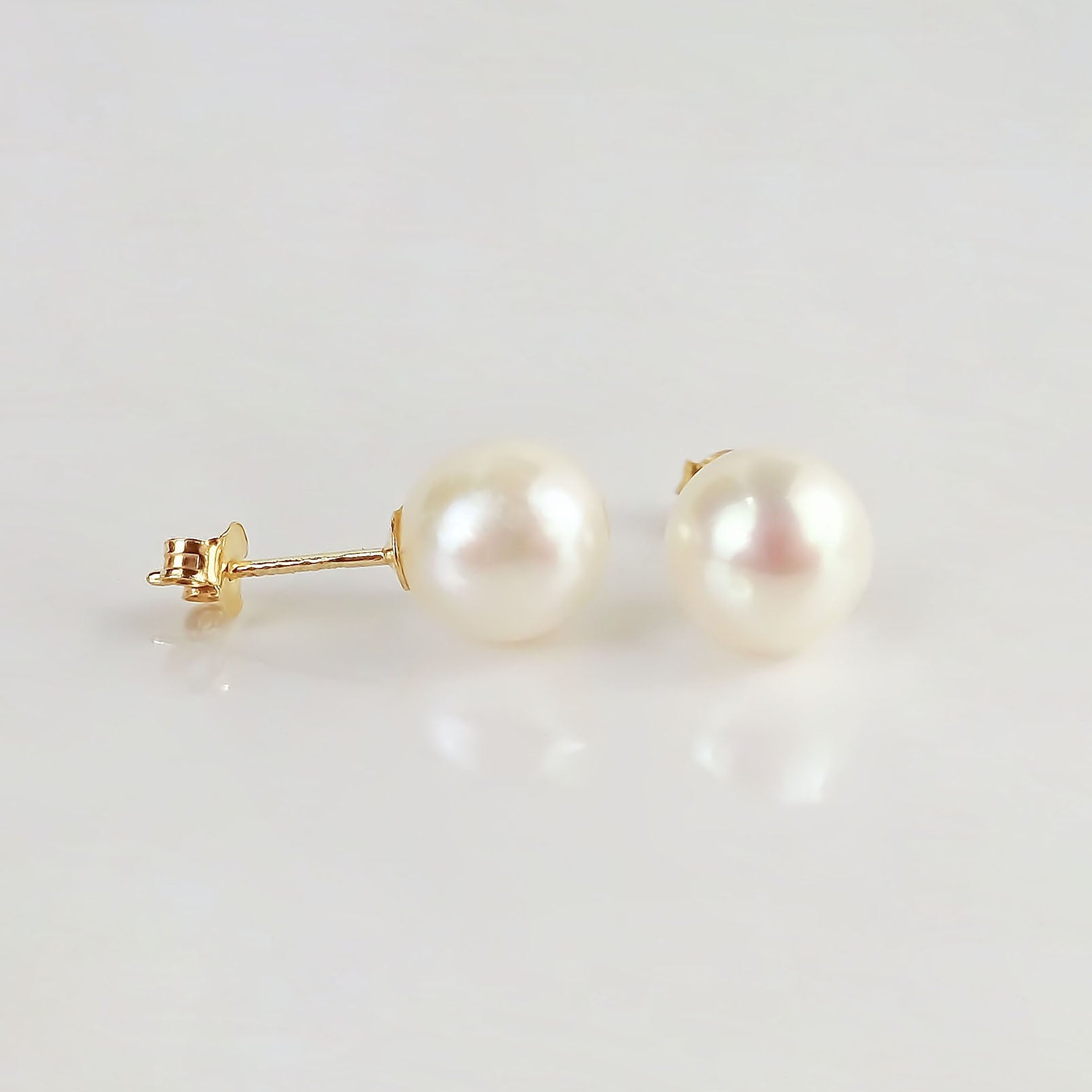 Amor Eterno - Broqueles / Perla Chica 6mm / Aretes Oro 10k