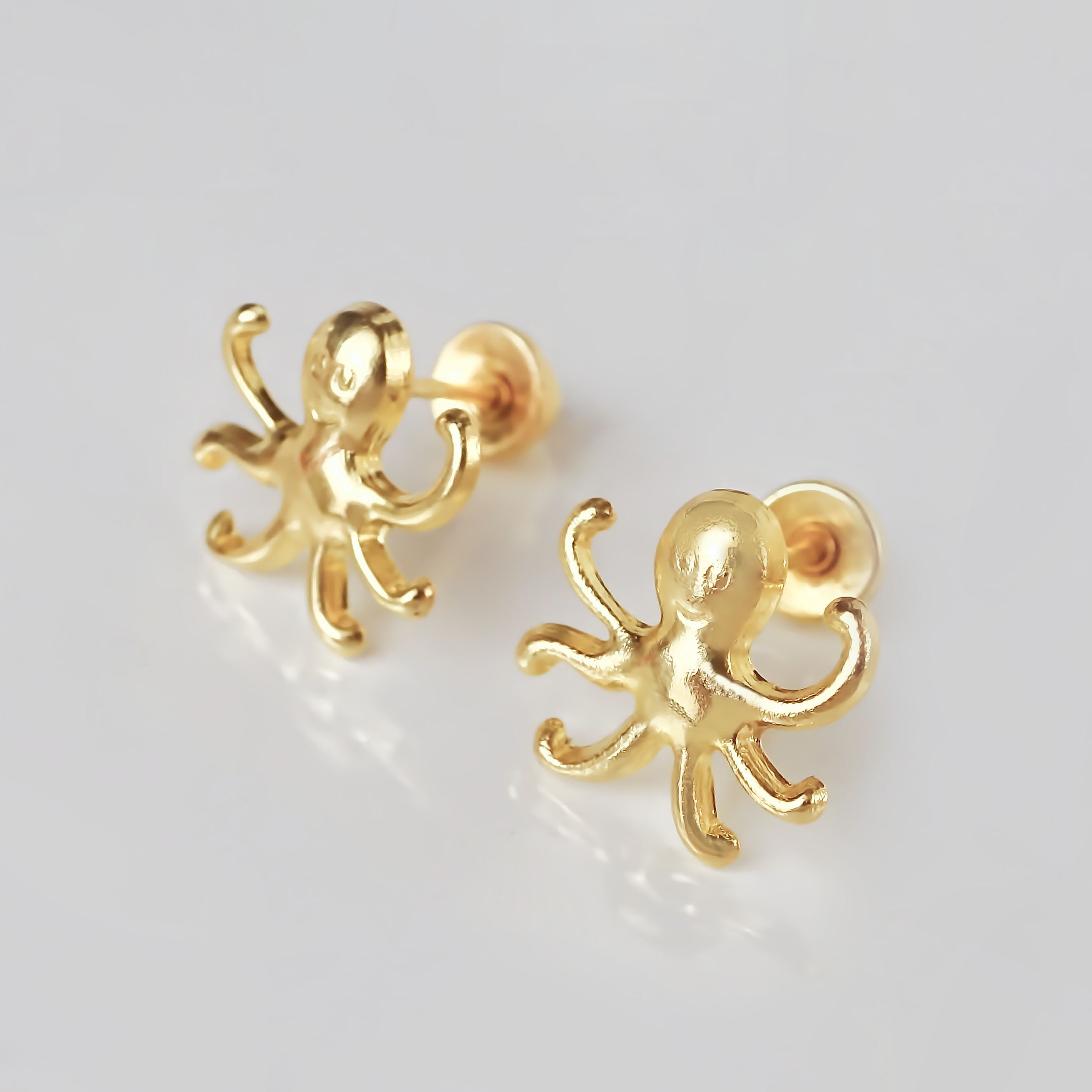 Amor Eterno- Broqueles Pulpo Playa / Aretes / Oro Sólido 10k