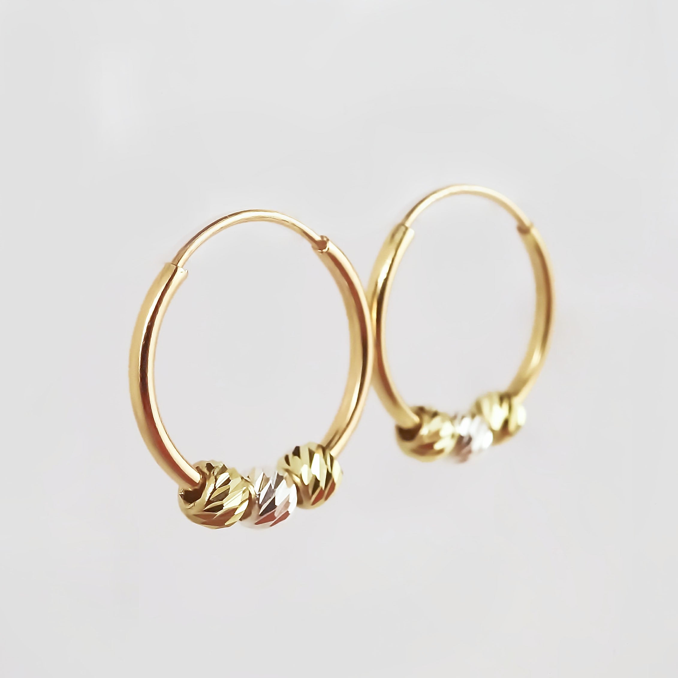 Amor Eterno - Arracada Con Bolitas / Aretes Oro 10k