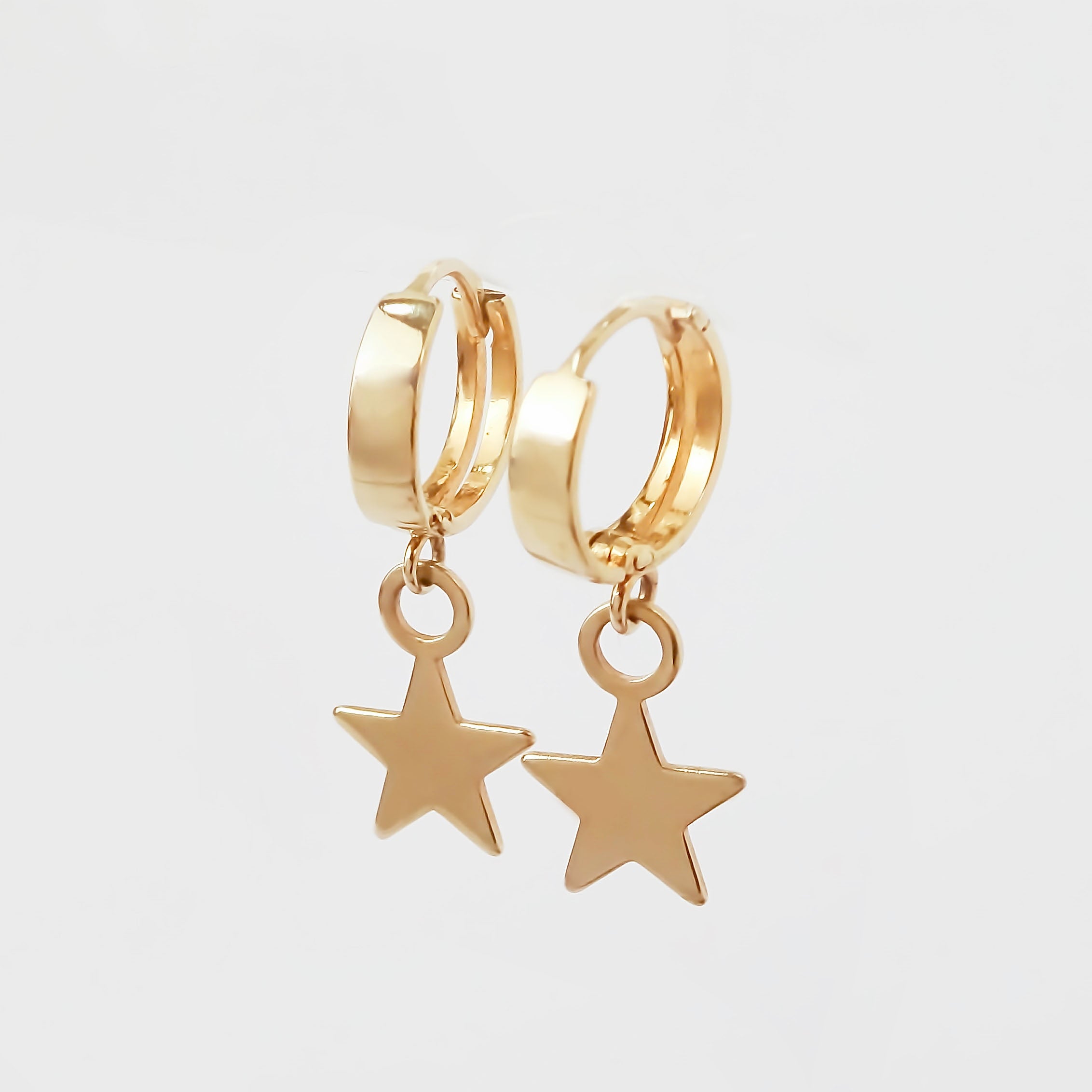 Amor Eterno - Arracadas Huggie Mini / Aretes Oro 10k