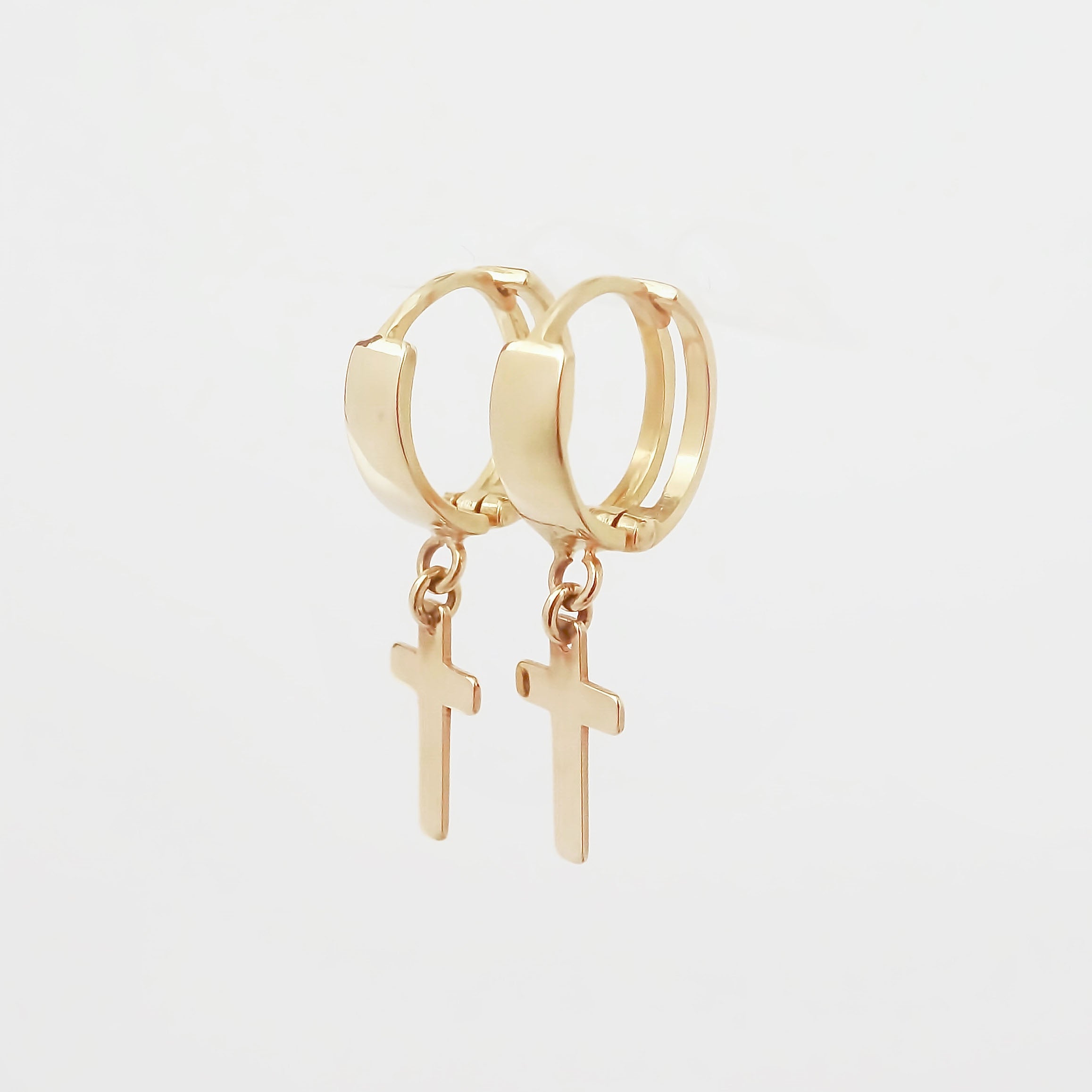 Amor Eterno - Arracadas Huggie Mini / Aretes Oro 10k