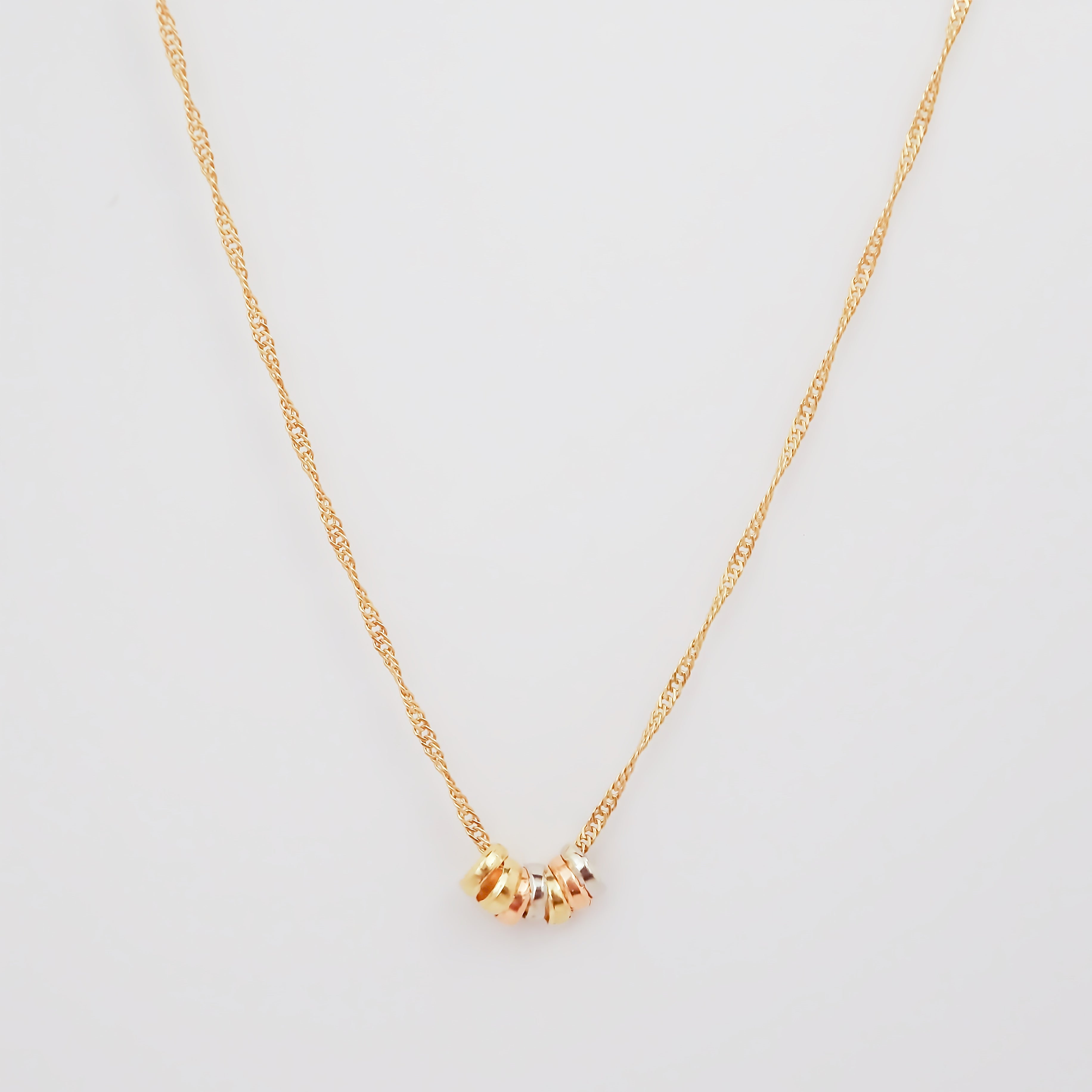 Amor Eterno - Gargantilla Semanario Fino / Oro Sólido 10k