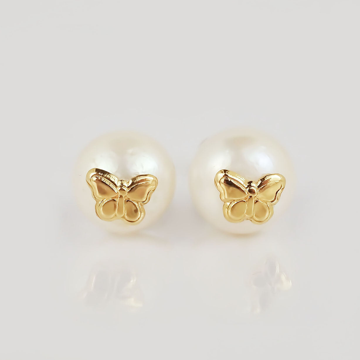 Amor Eterno - Broqueles Perla Mariposa / Aretes / Oro 10k