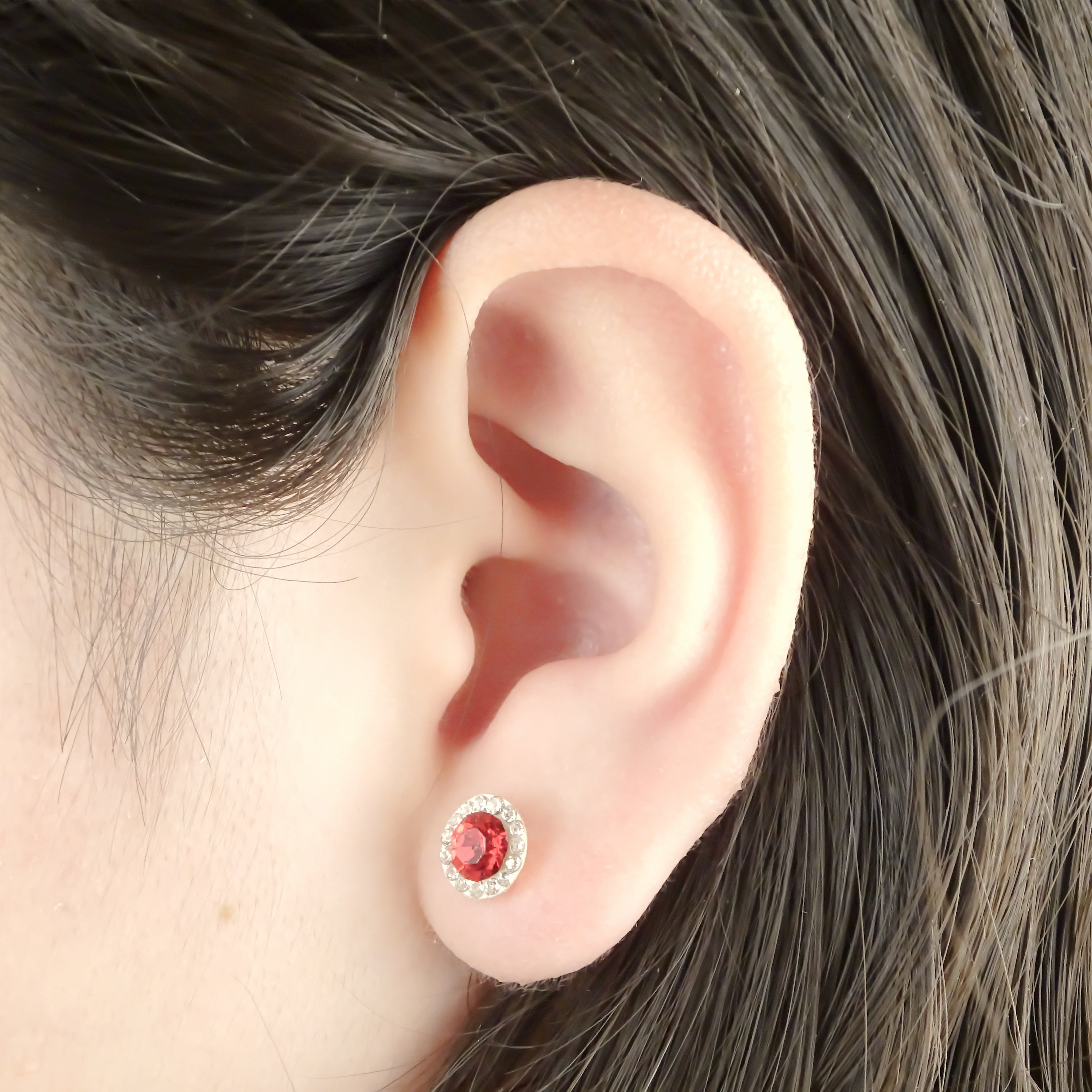 Amor Eterno - Broqueles Círculo Rojo Grande 8mm / Oro 10k