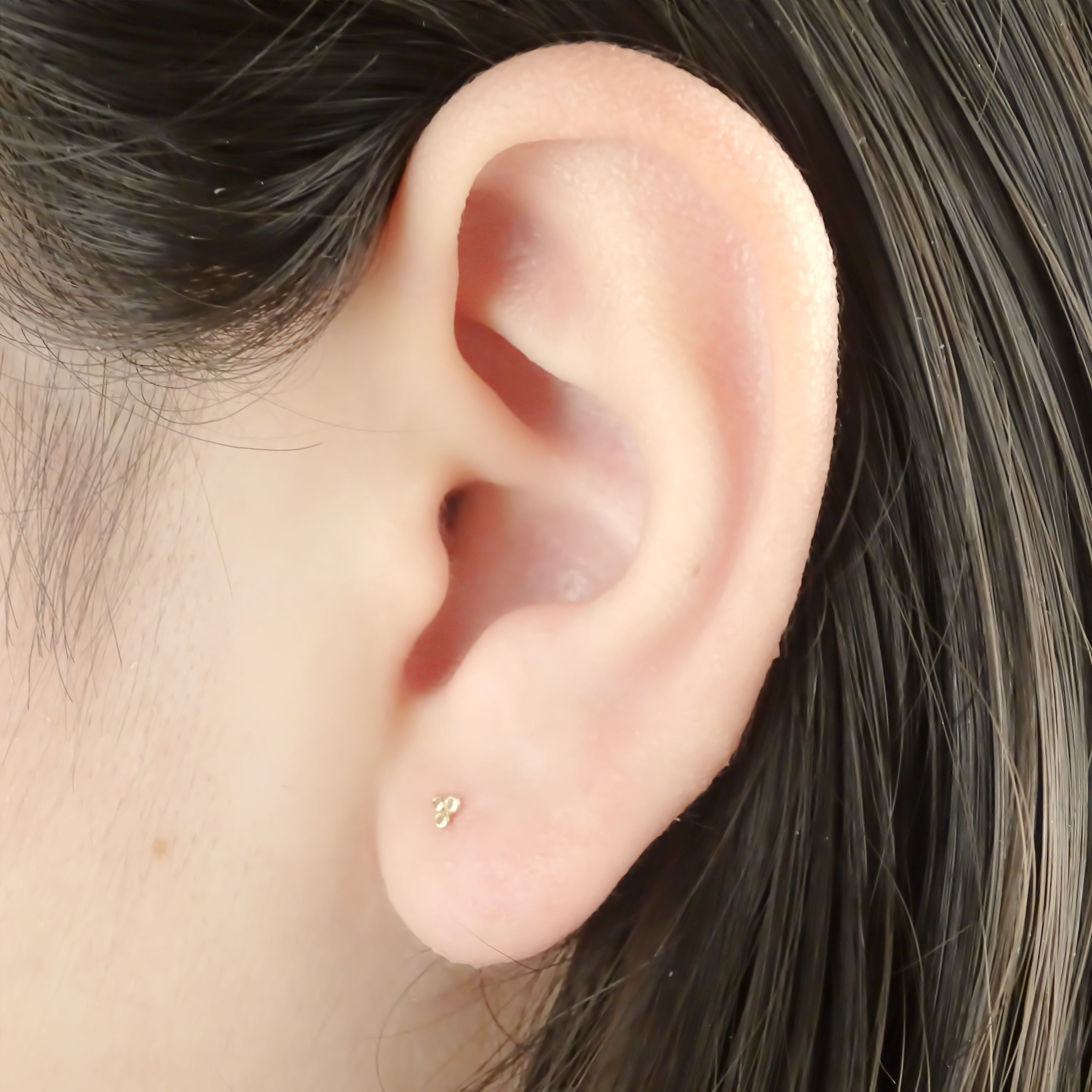 Amor Eterno - Broqueles Micro Trébol / Aretes Oro 10k