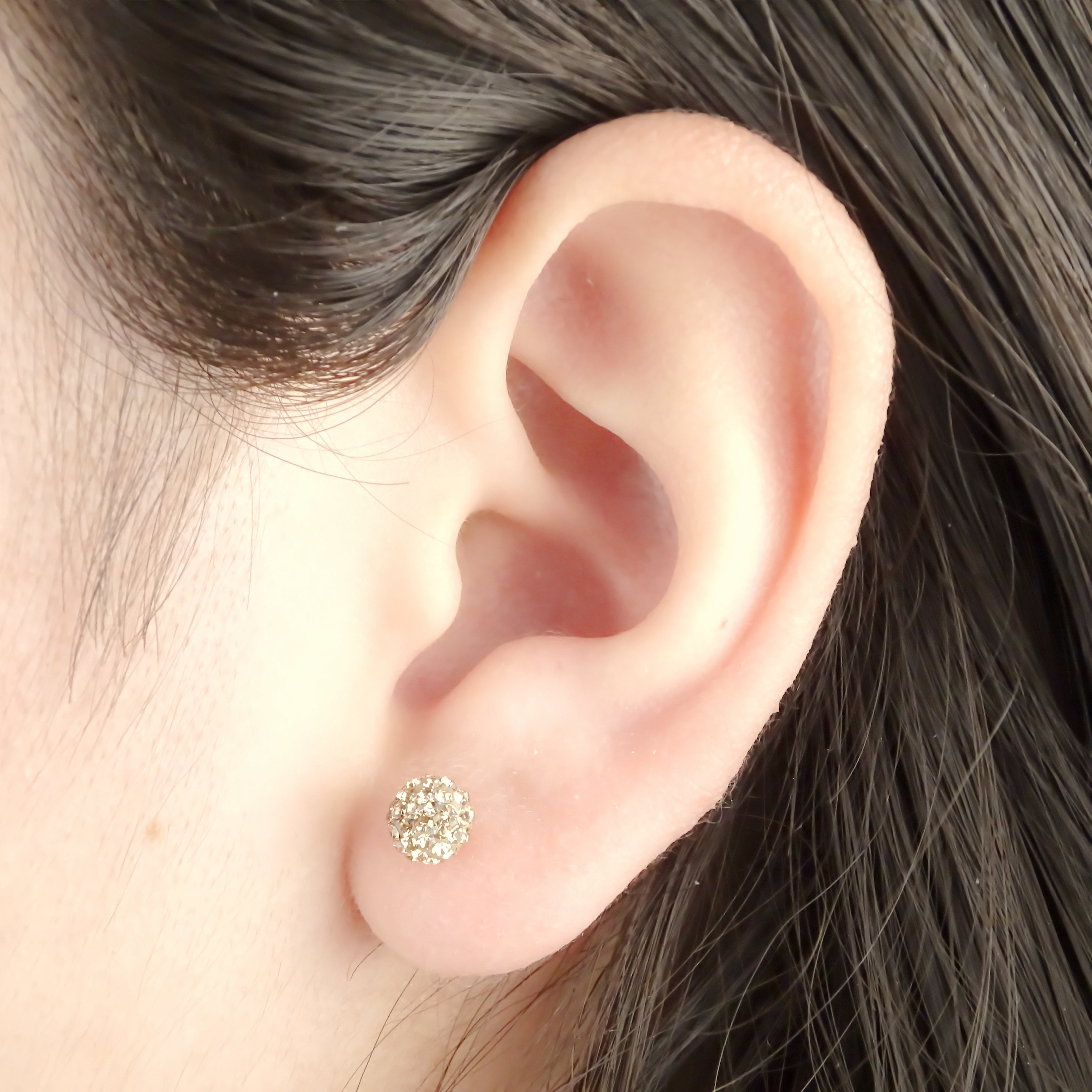 Amor Eterno - Broqueles Esferas Mediana / Aretes Oro 10k / Golden