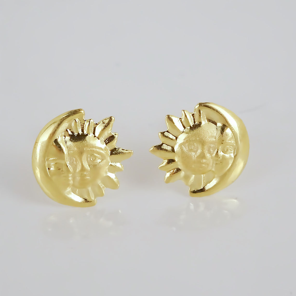 Amor Eterno - Broqueles Eclipse Chico / Aretes / Oro 10k
