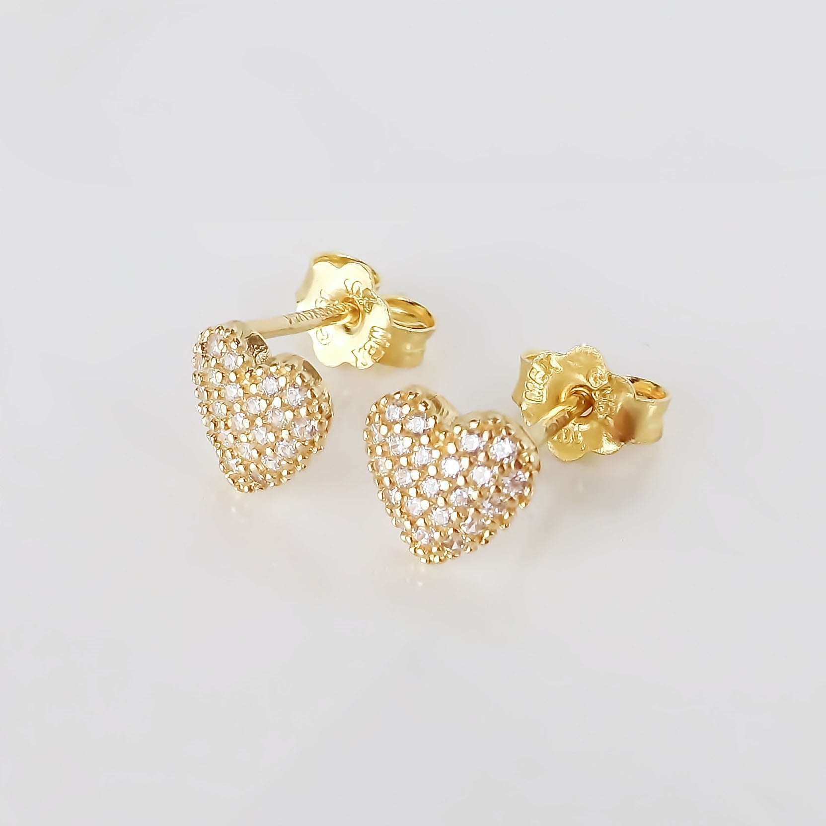 Amor Eterno - Aretes Corazón Bombón / 10k Oro Sólido