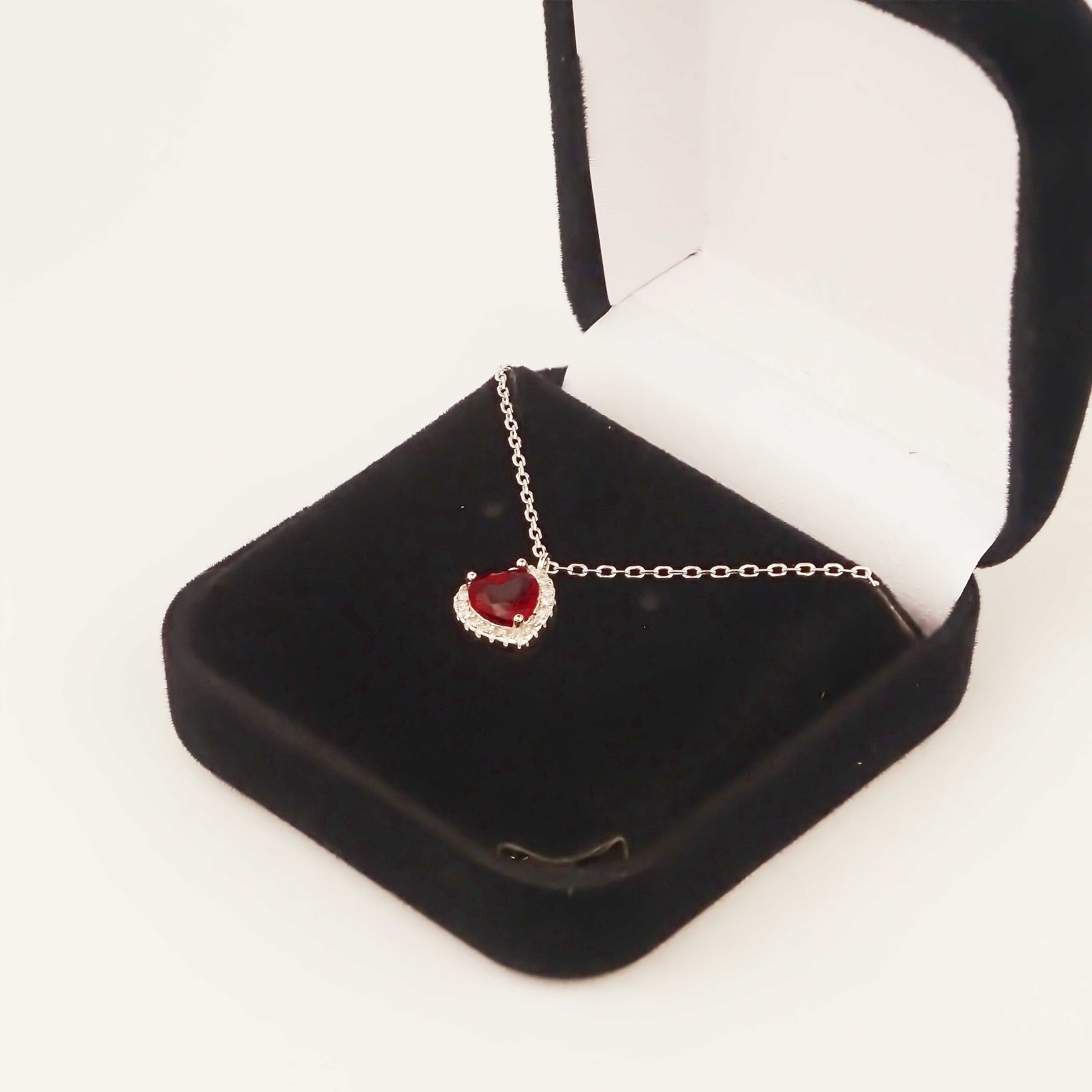 Amor Eterno - Gargantilla Plata / Oro 24k / Corazón Eterno / Rojo