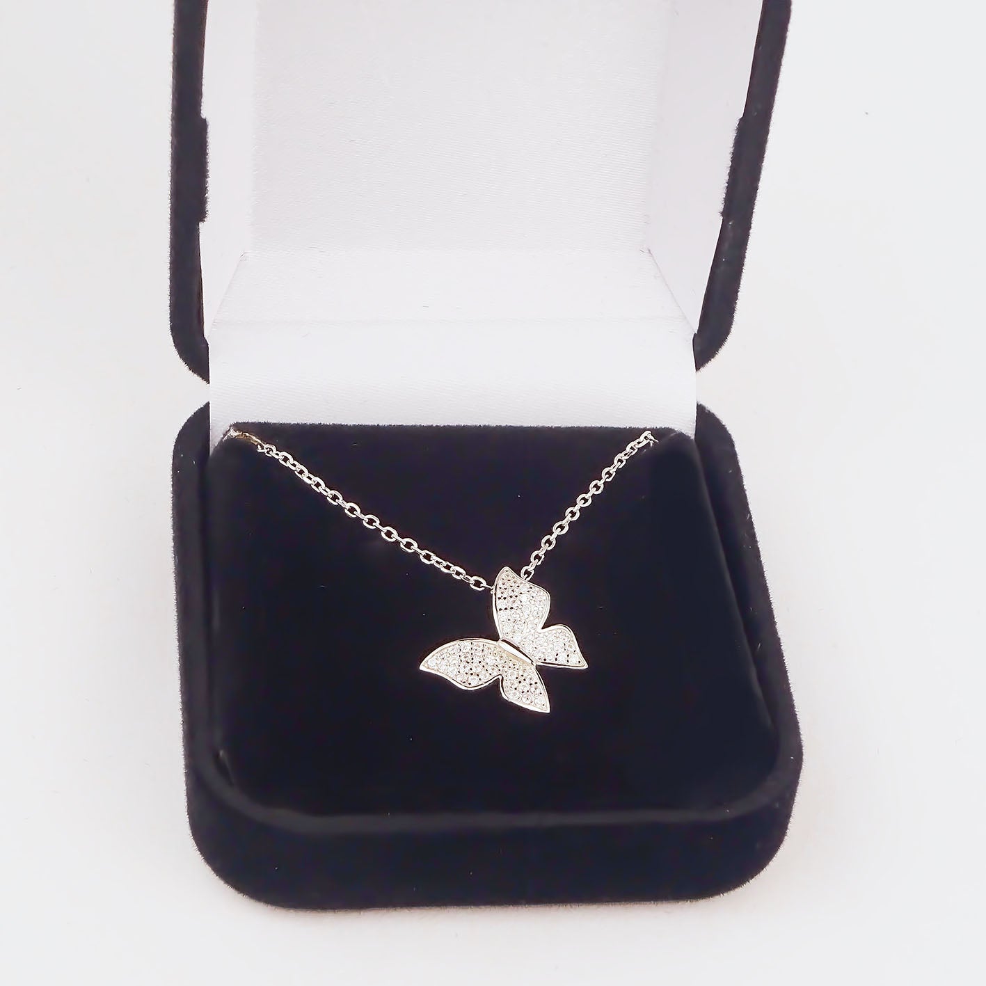 Amor Eterno- Gargantilla Mariposa De Paz / Plata Oro 24k