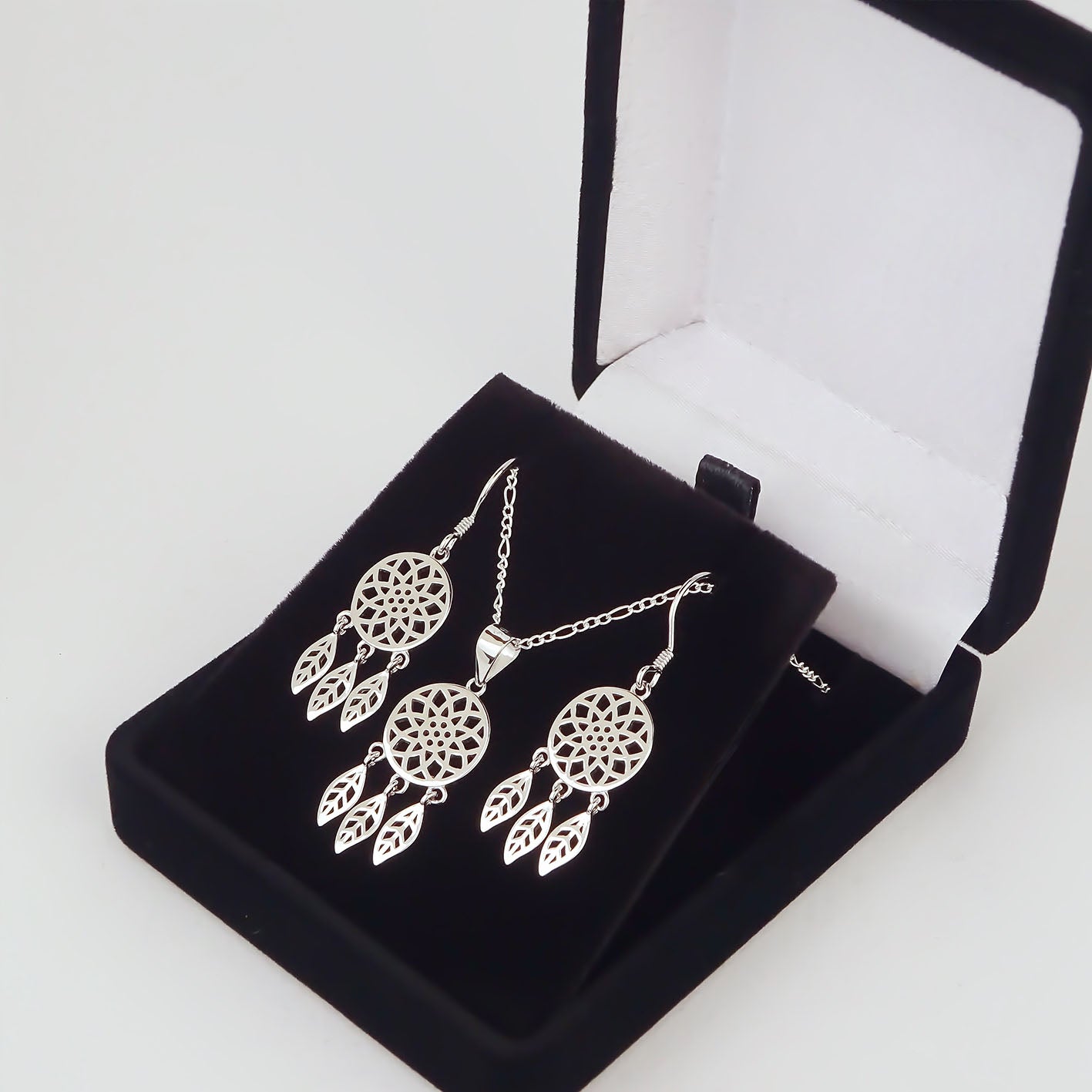 Amor Eterno- Dije Atrapasueños + Juego Aretes Plata Oro 24k