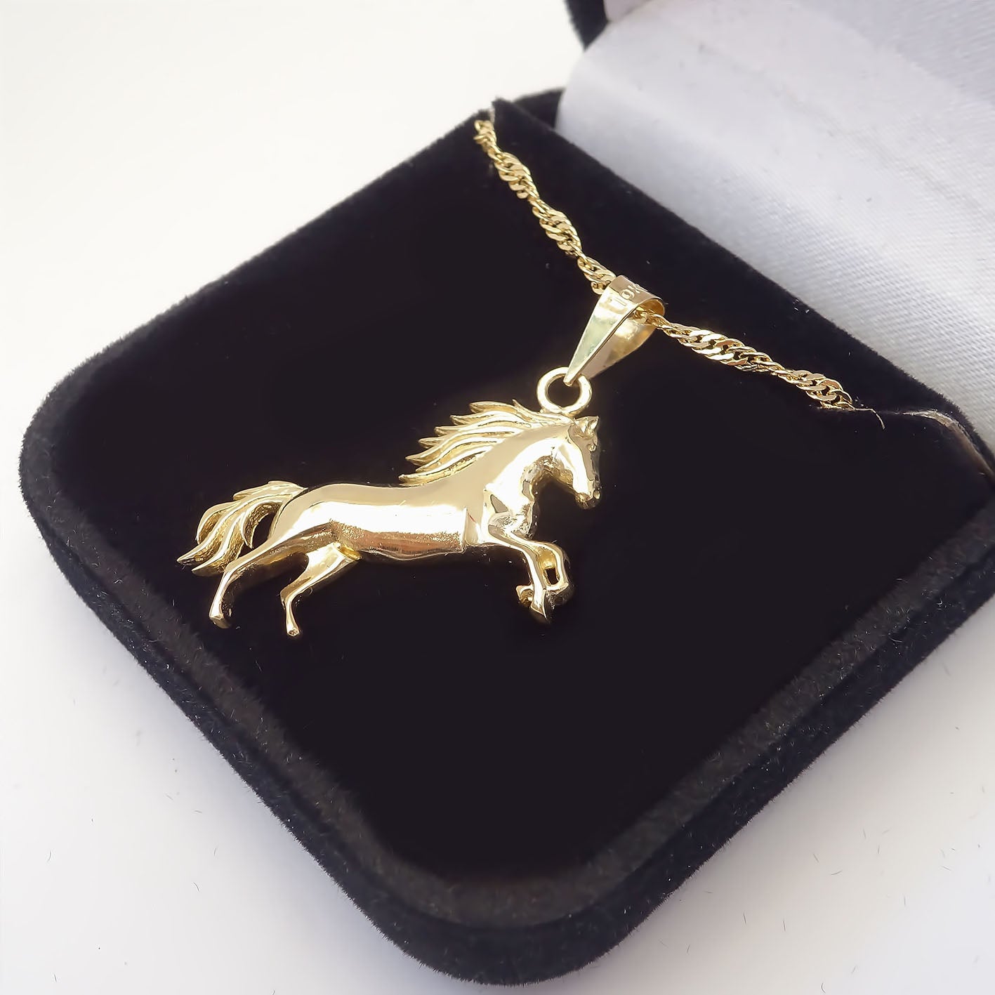 Amor Eterno - Dije Caballo Elegante / Oro Sólido 10k