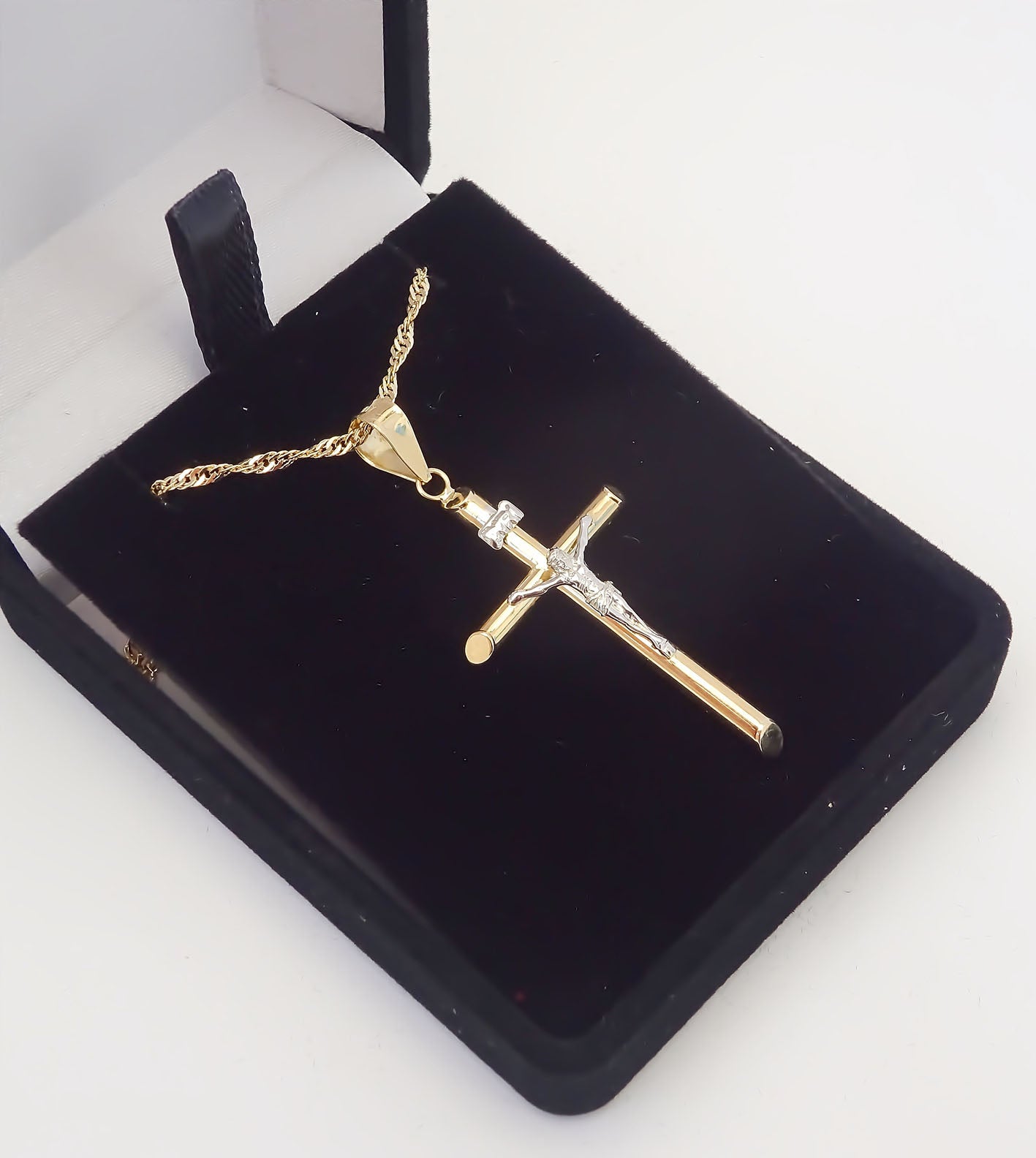Amor Eterno - Dije Cruz Crucifijo Grande / Oro 10k + Cadena