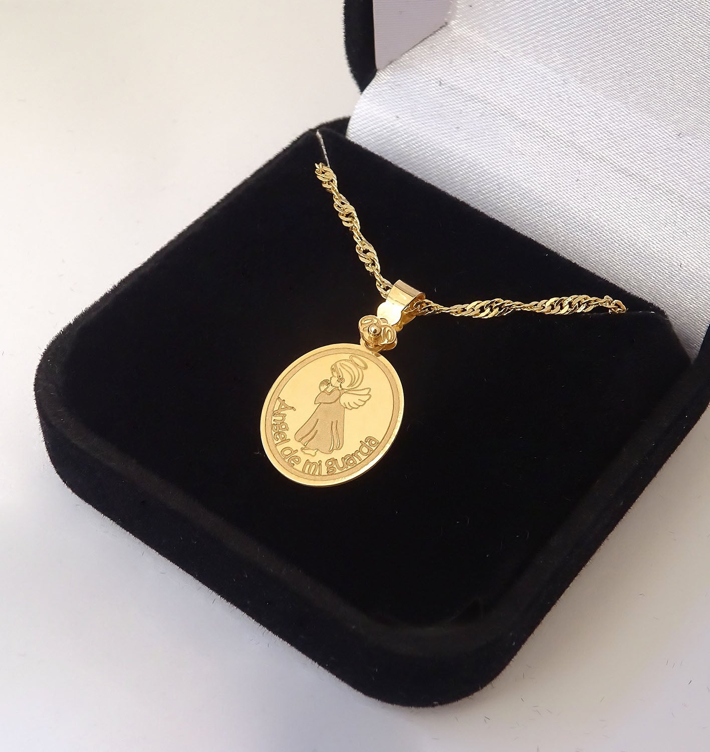 Amor Eterno - Ángel De La Guarda Medalla / Oro Sólido 10k
