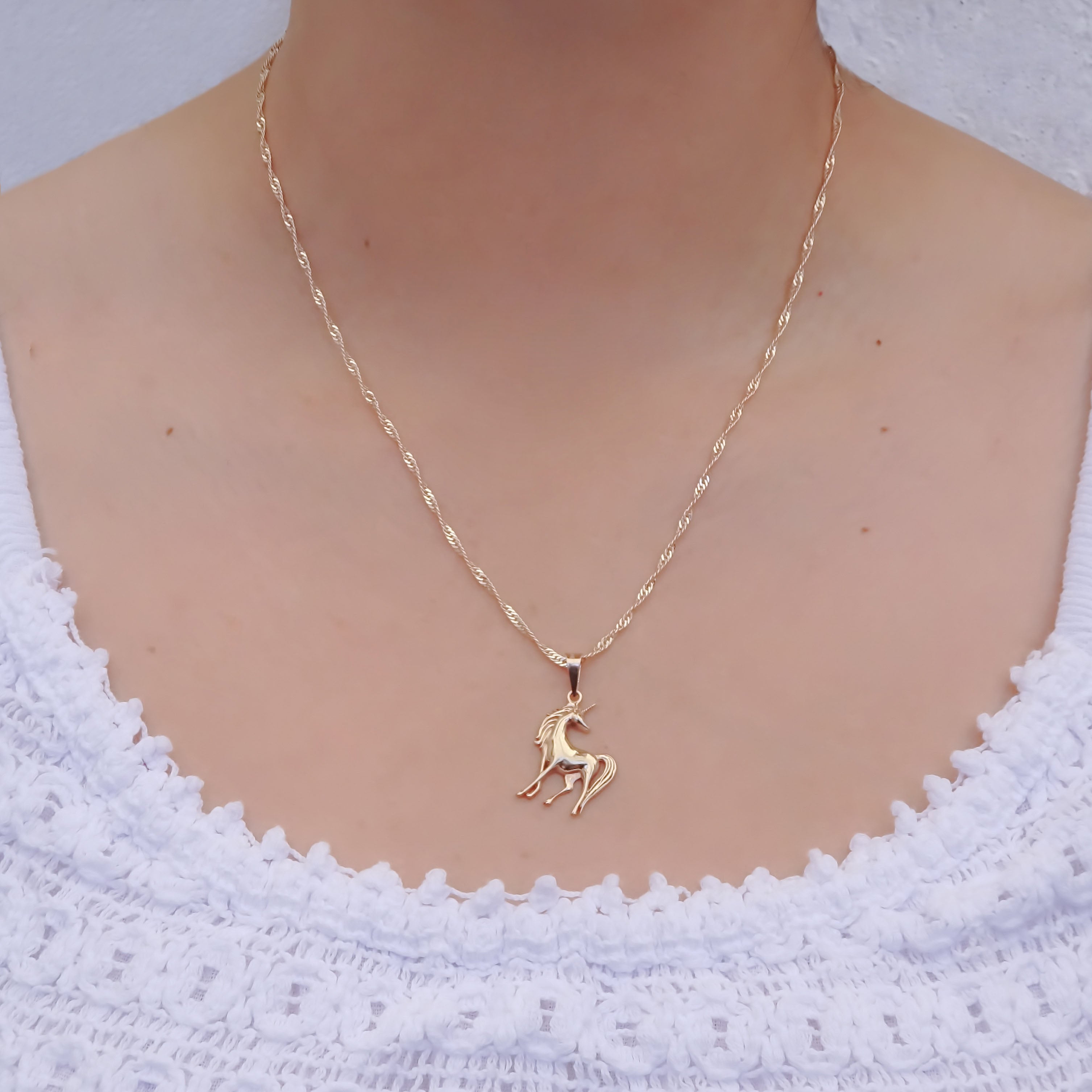 Amor Eterno - Dije Unicornio Elegante / Oro Sólido 10k