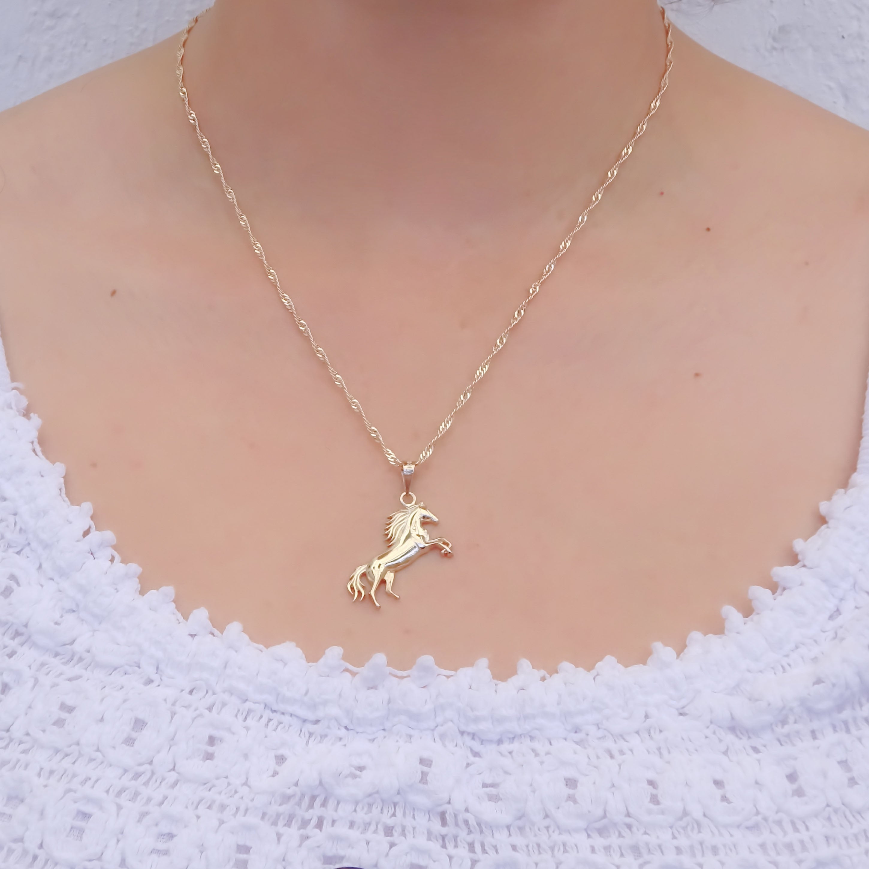 Amor Eterno - Dije Caballo Elegante / Oro Sólido 10k