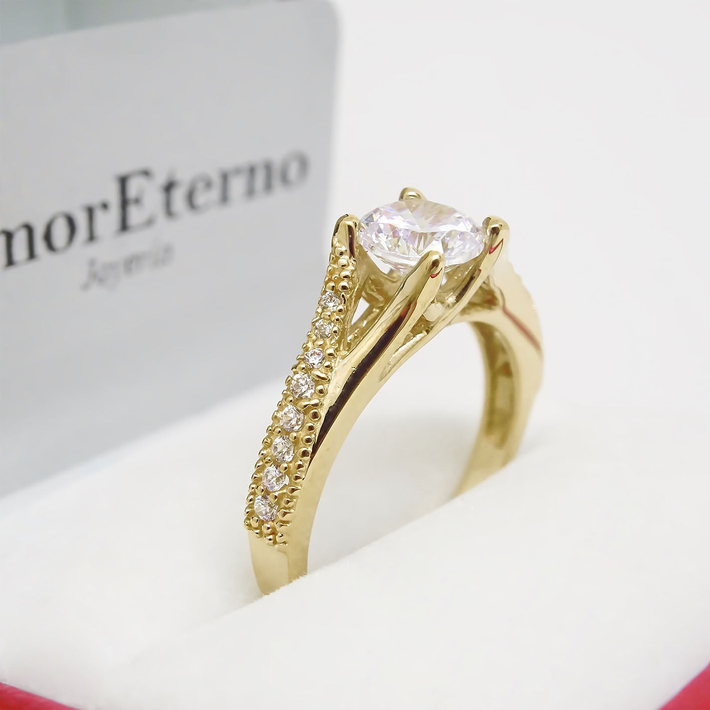 Amor Eterno - Anillo Victoria / Oro 10k Sólido / Amarillo
