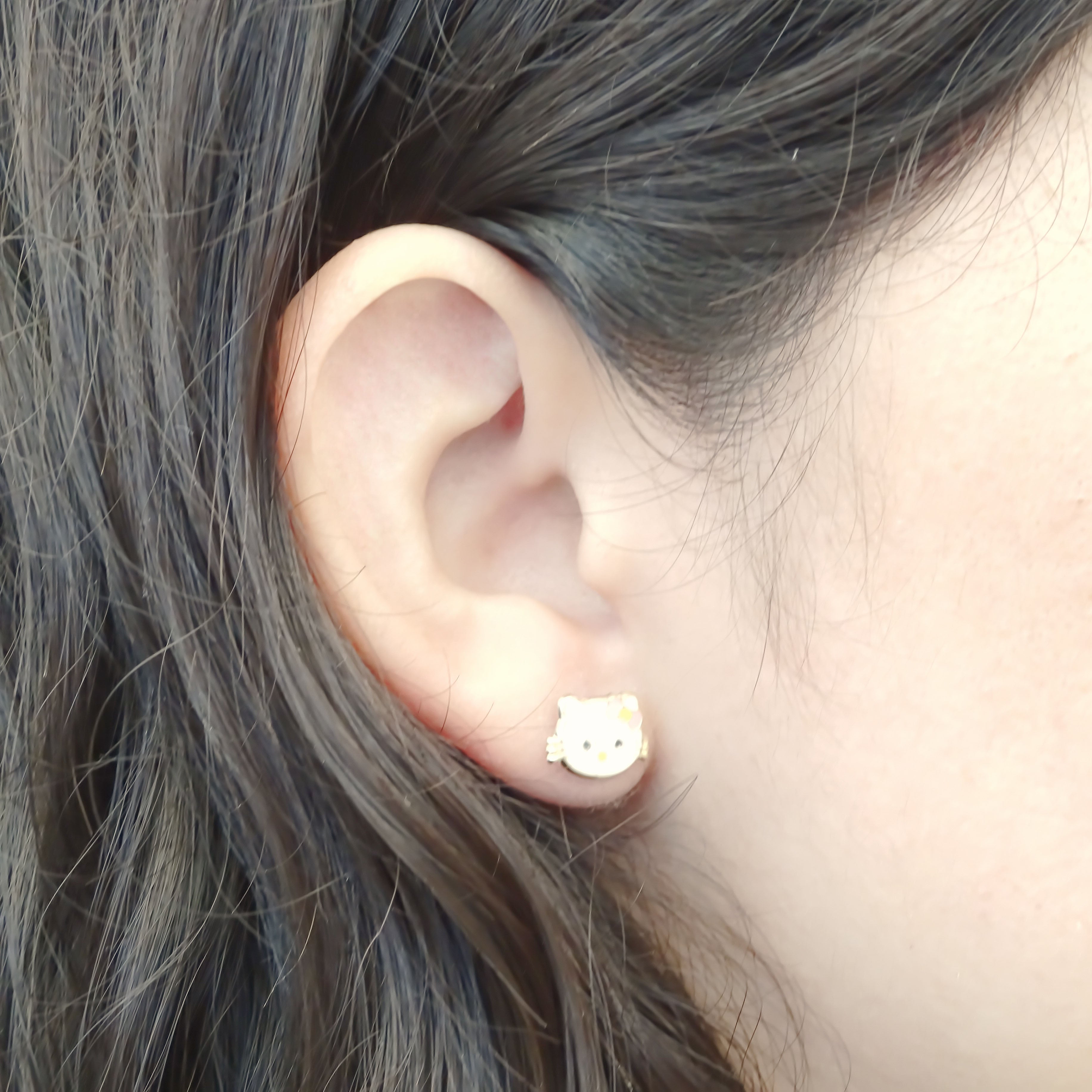 Amor Eterno - Broqueles Aretes / Kitty Carita / Oro 10k