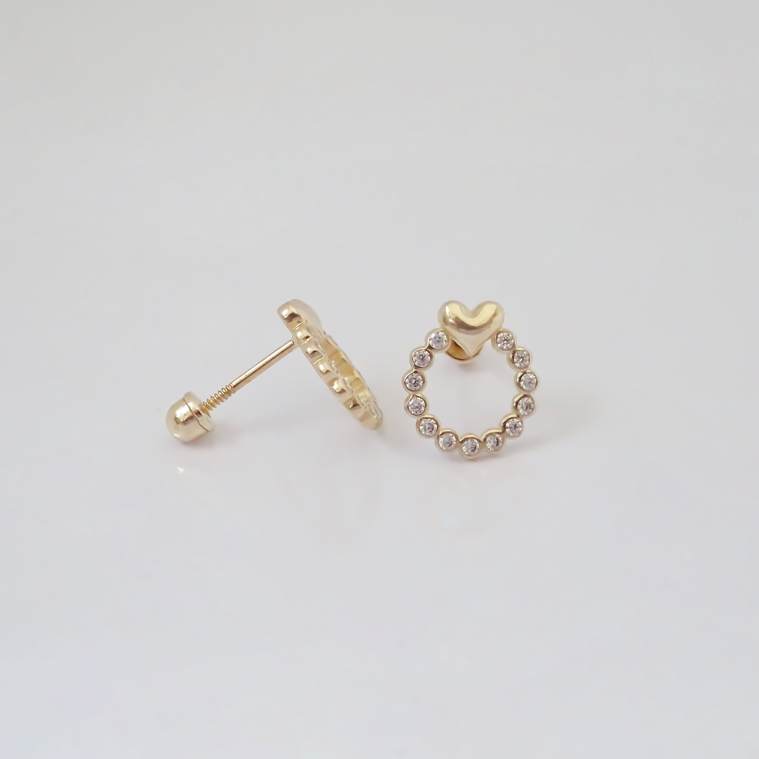 Amor Eterno - Broqueles Círculo Elegante Corazón / Oro 10k
