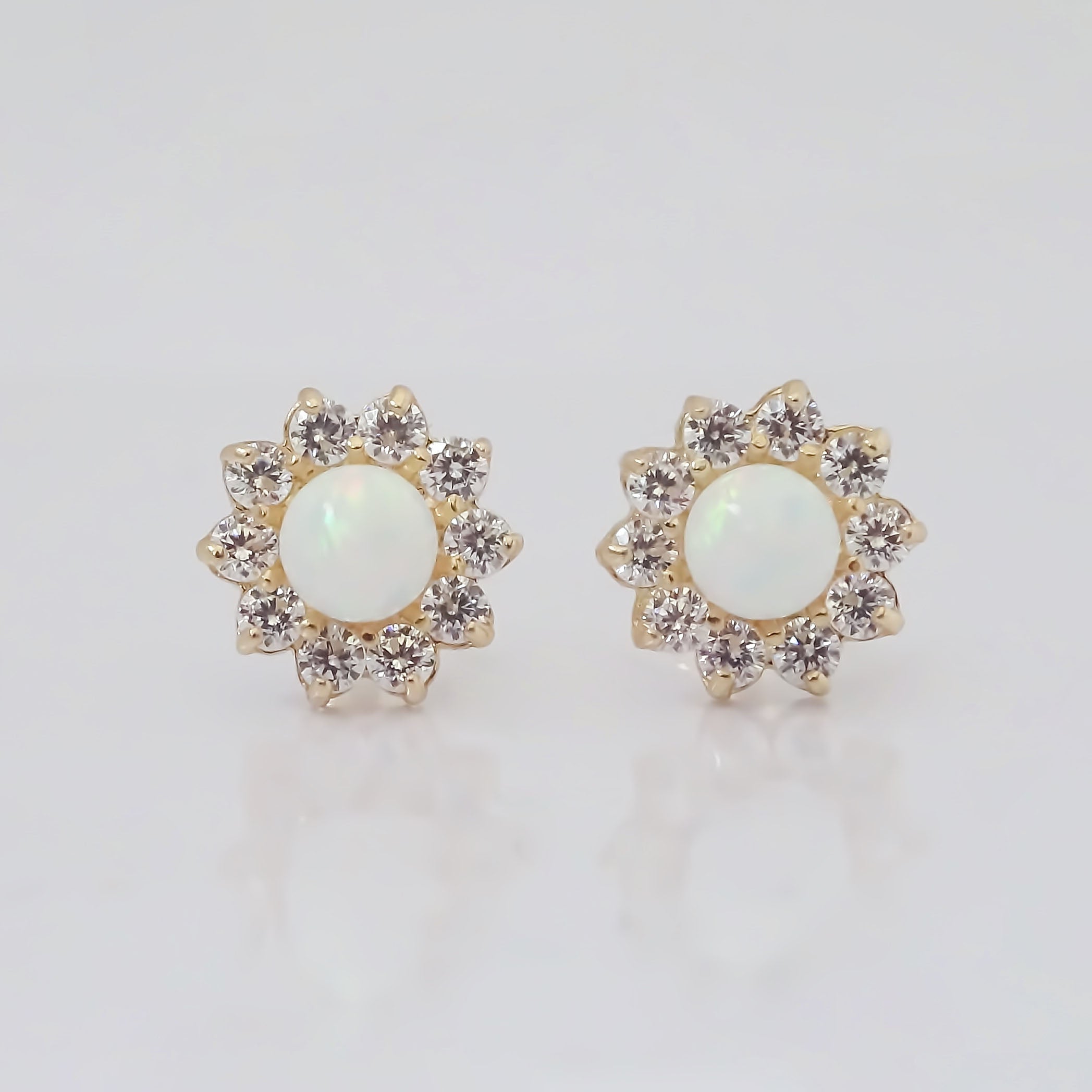 Amor Eterno - Broqueles Flor Ópalo Aretes / Oro 10k