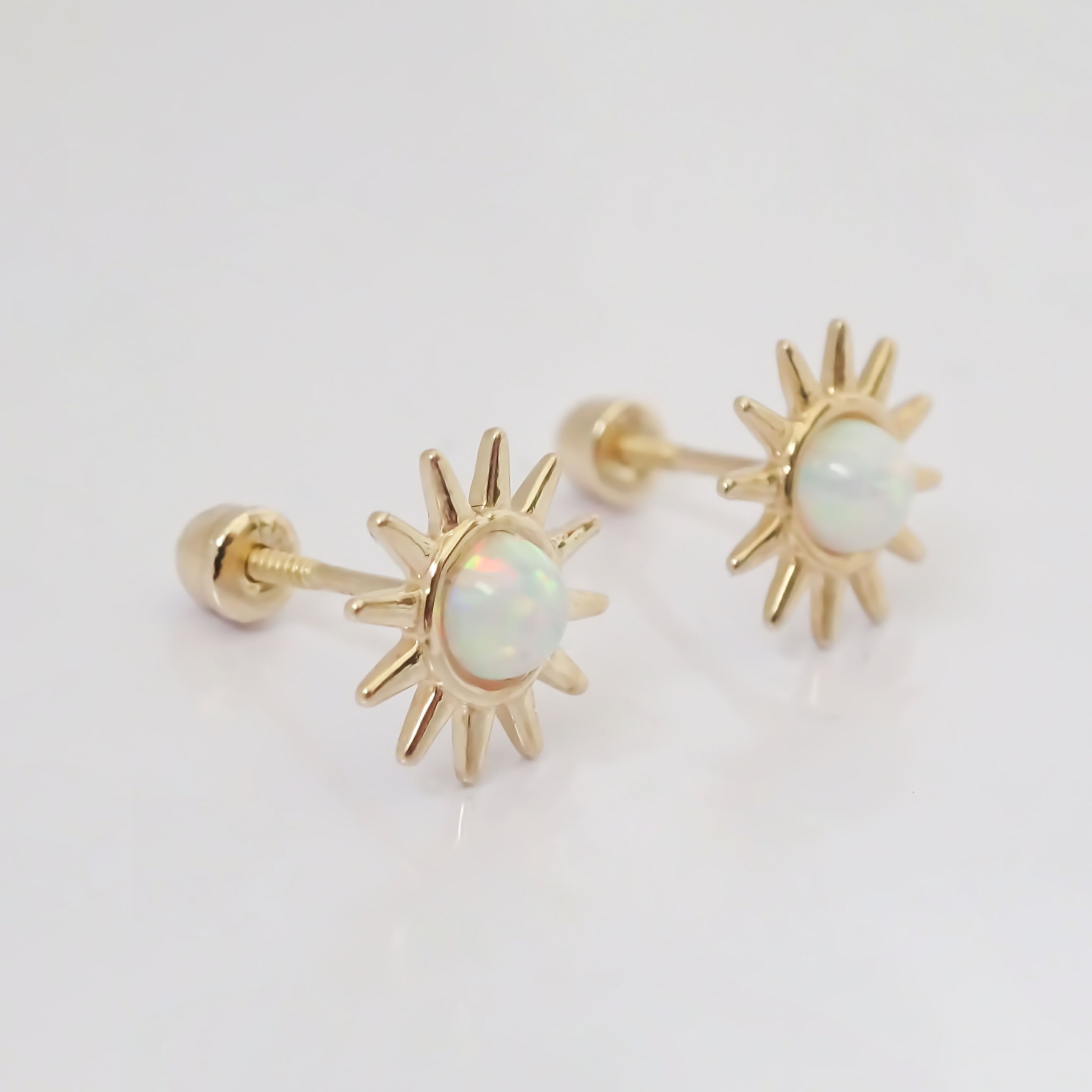 Amor Eterno - Broqueles Sol Ópalo Aretes / Oro 10k