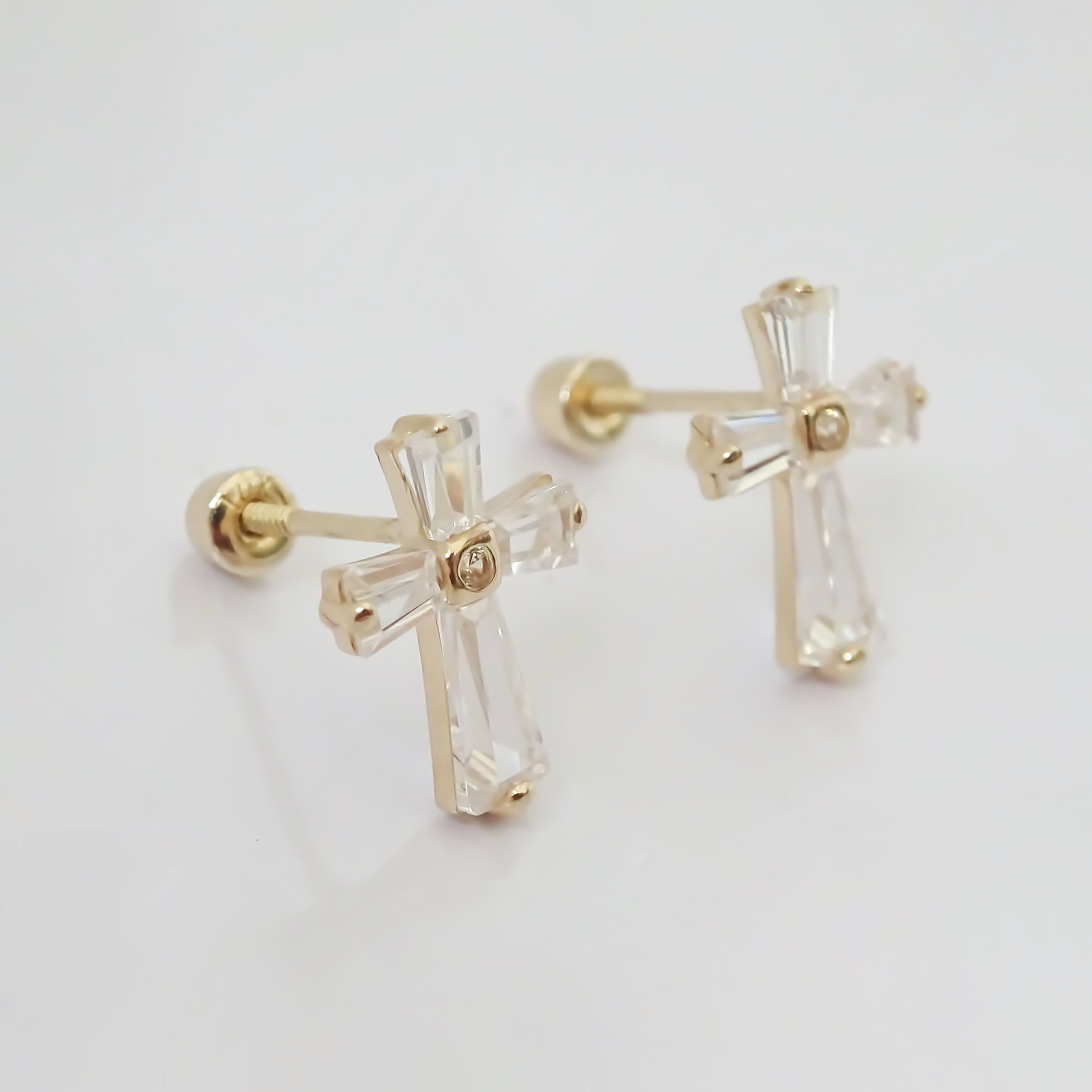 Amor Eterno - Broqueles Cruz Reflection Aretes / Oro 10k
