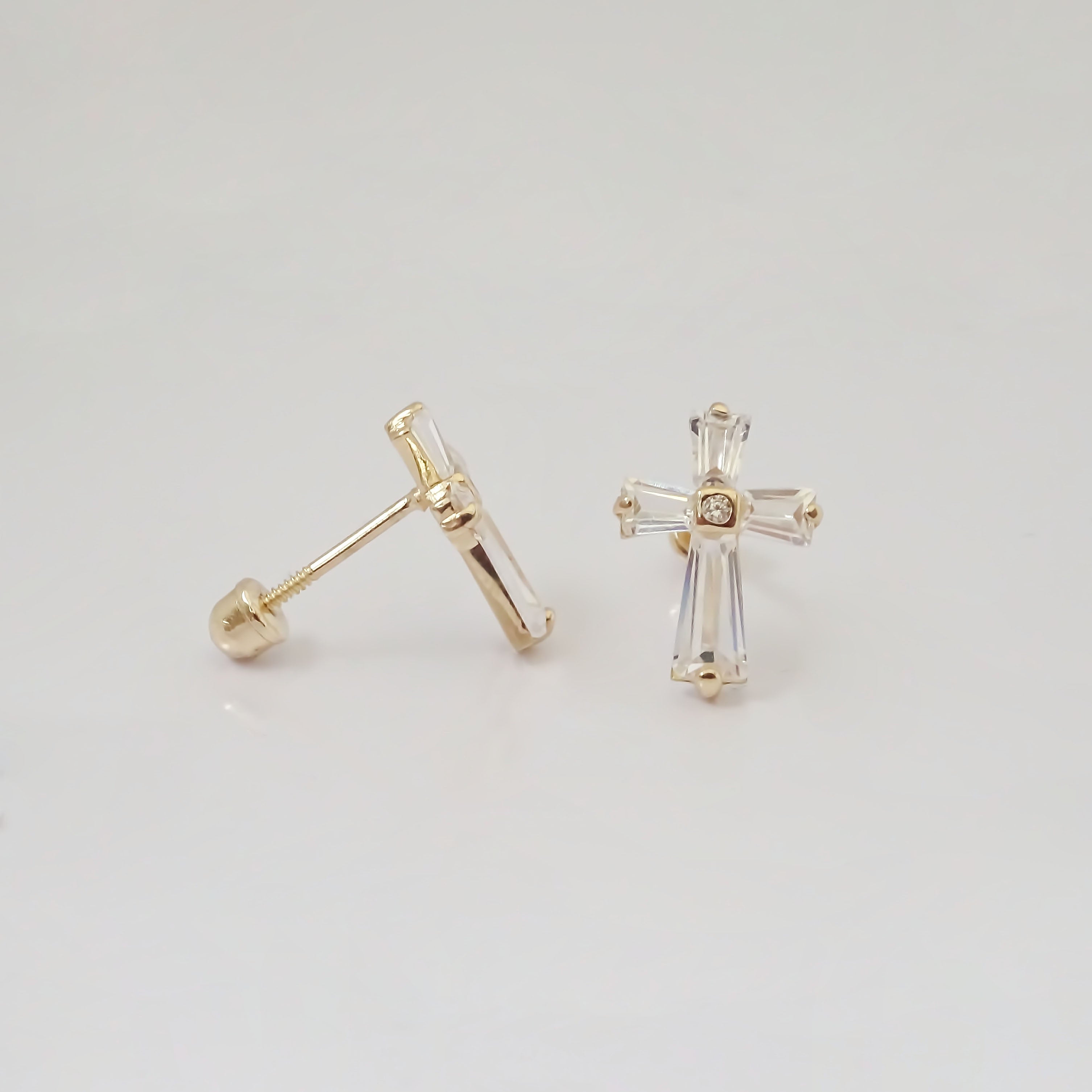 Amor Eterno - Broqueles Cruz Reflection Aretes / Oro 10k