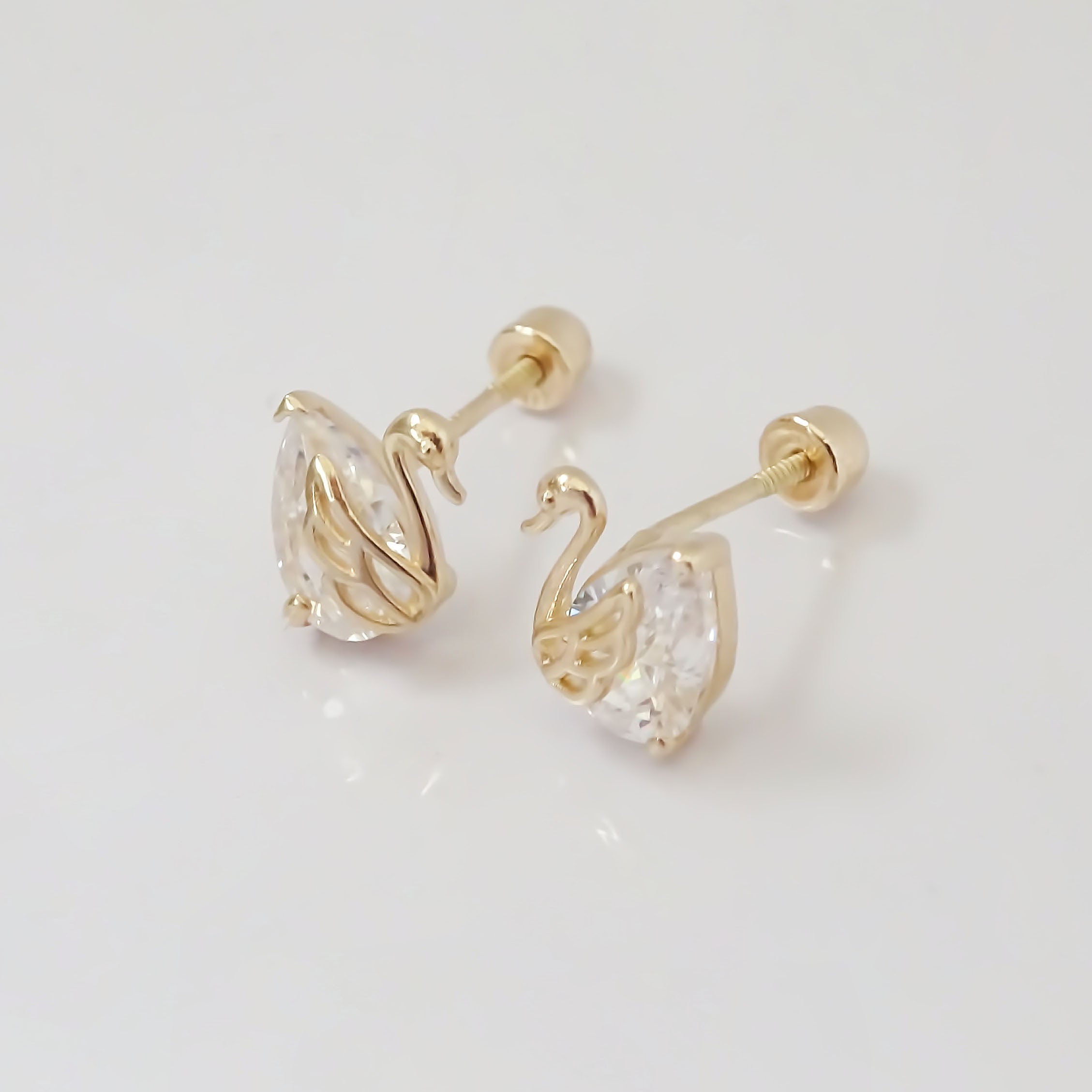 Amor Eterno - Broqueles Cisne Aretes / Oro 10k