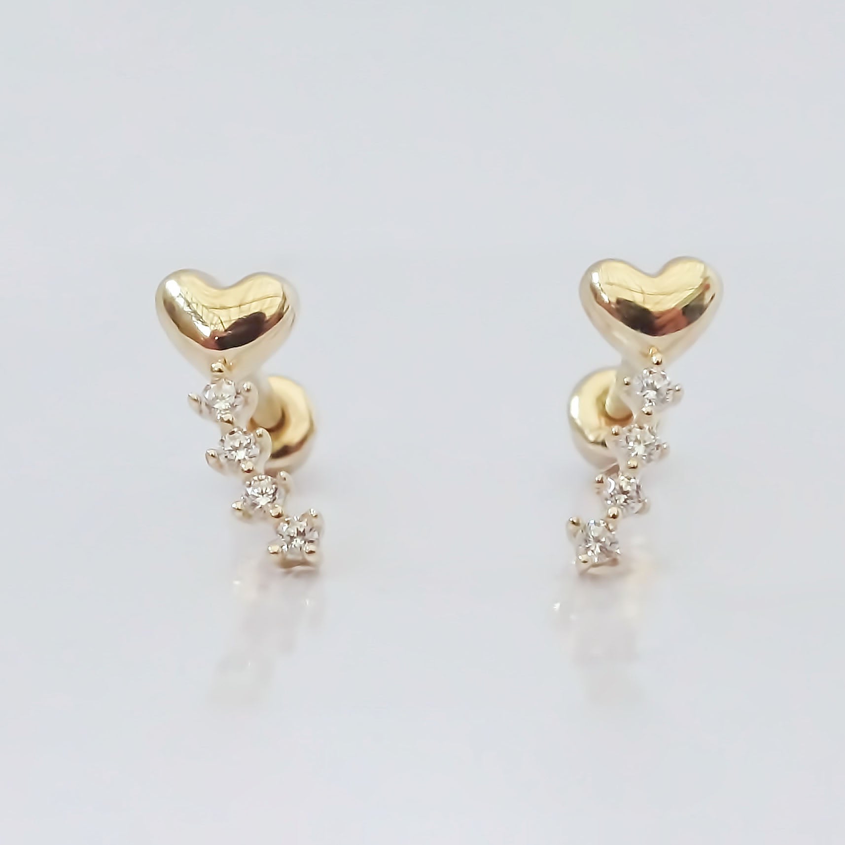 Amor Eterno - Broqueles Corazón Cometa Aretes / Oro 10k