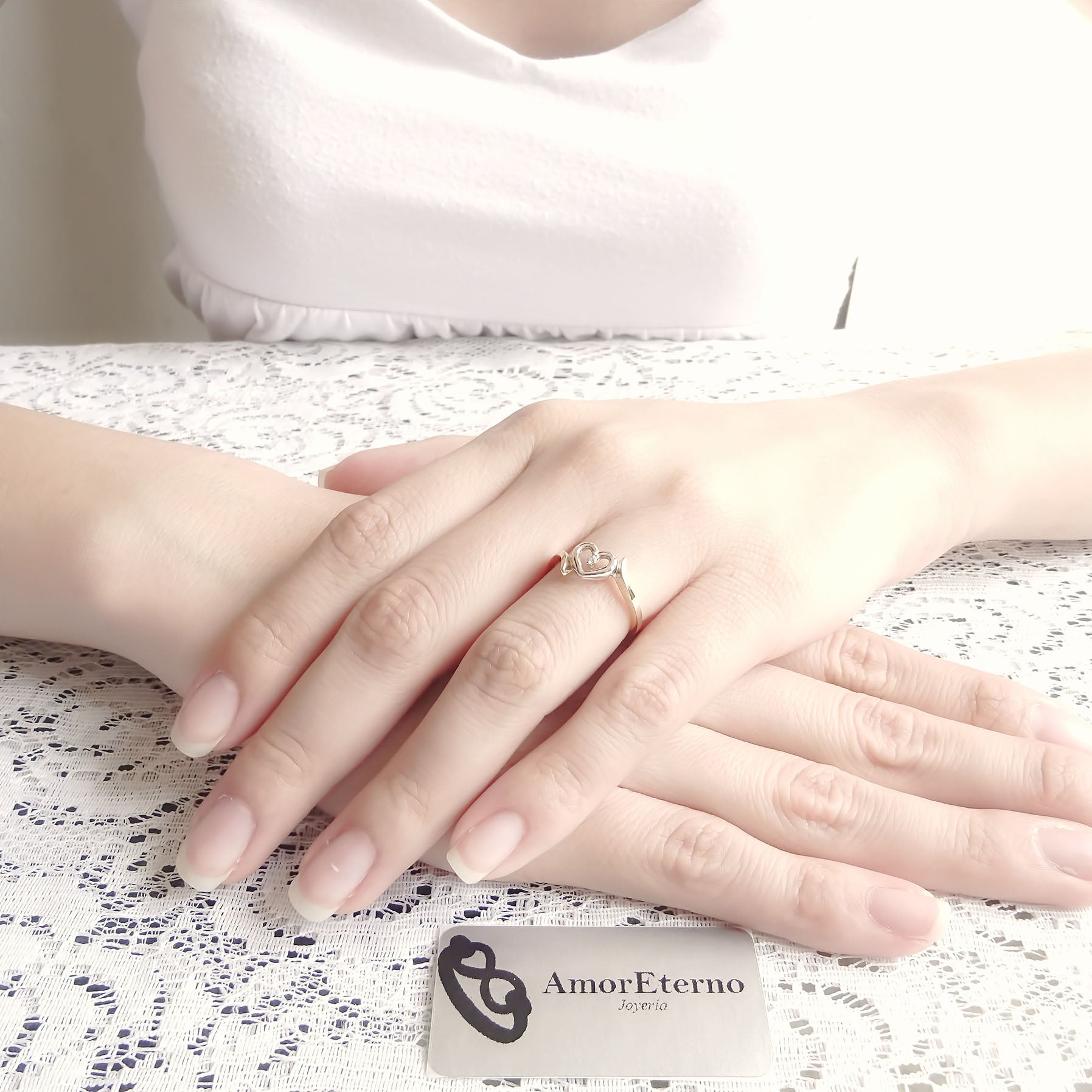 Amor Eterno - Anillo Corazón Diamante / Oro 10k Sólido