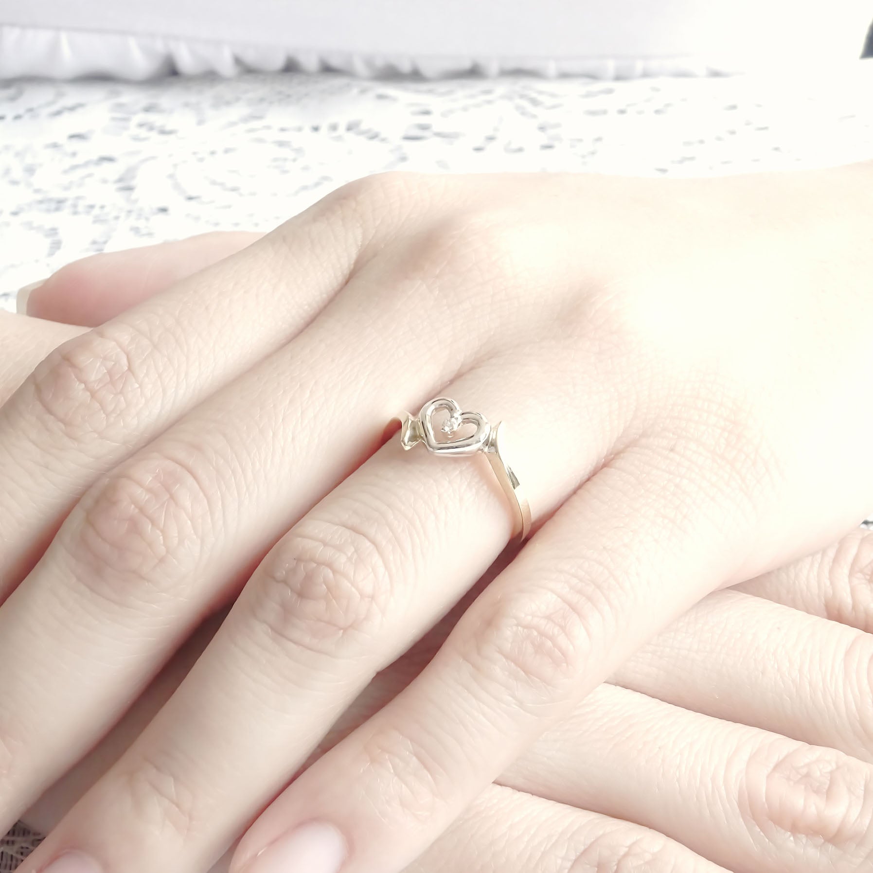 Amor Eterno - Anillo Corazón Diamante / Oro 10k Sólido