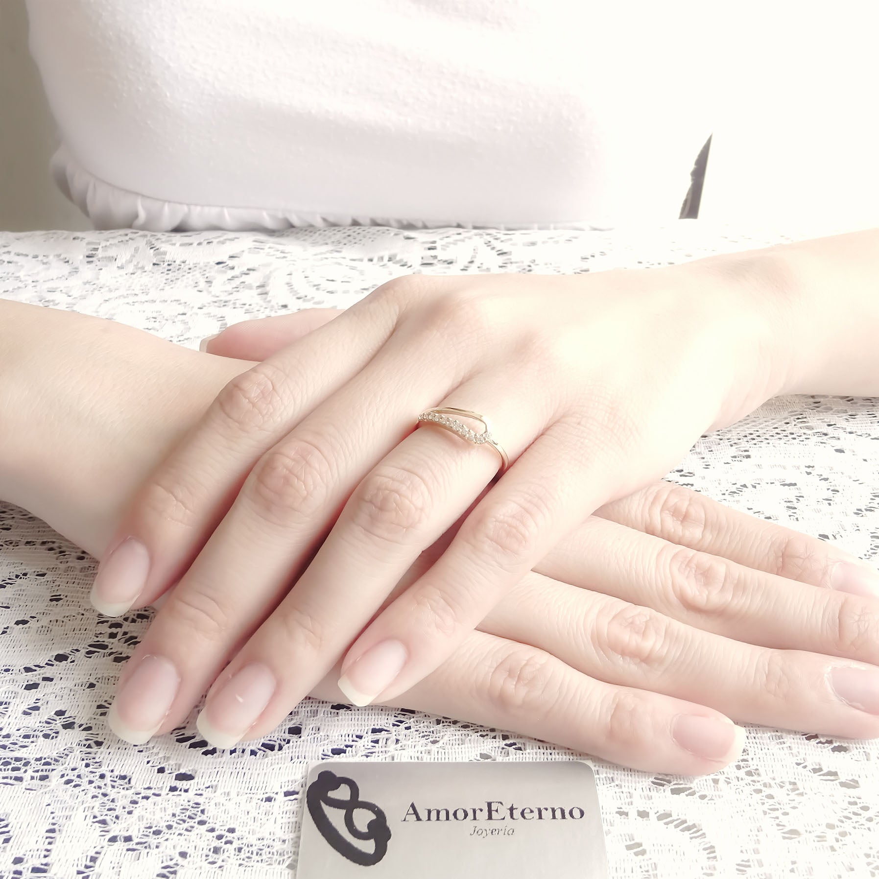 Amor Eterno - Anillo Rain / Oro 10k Sólido