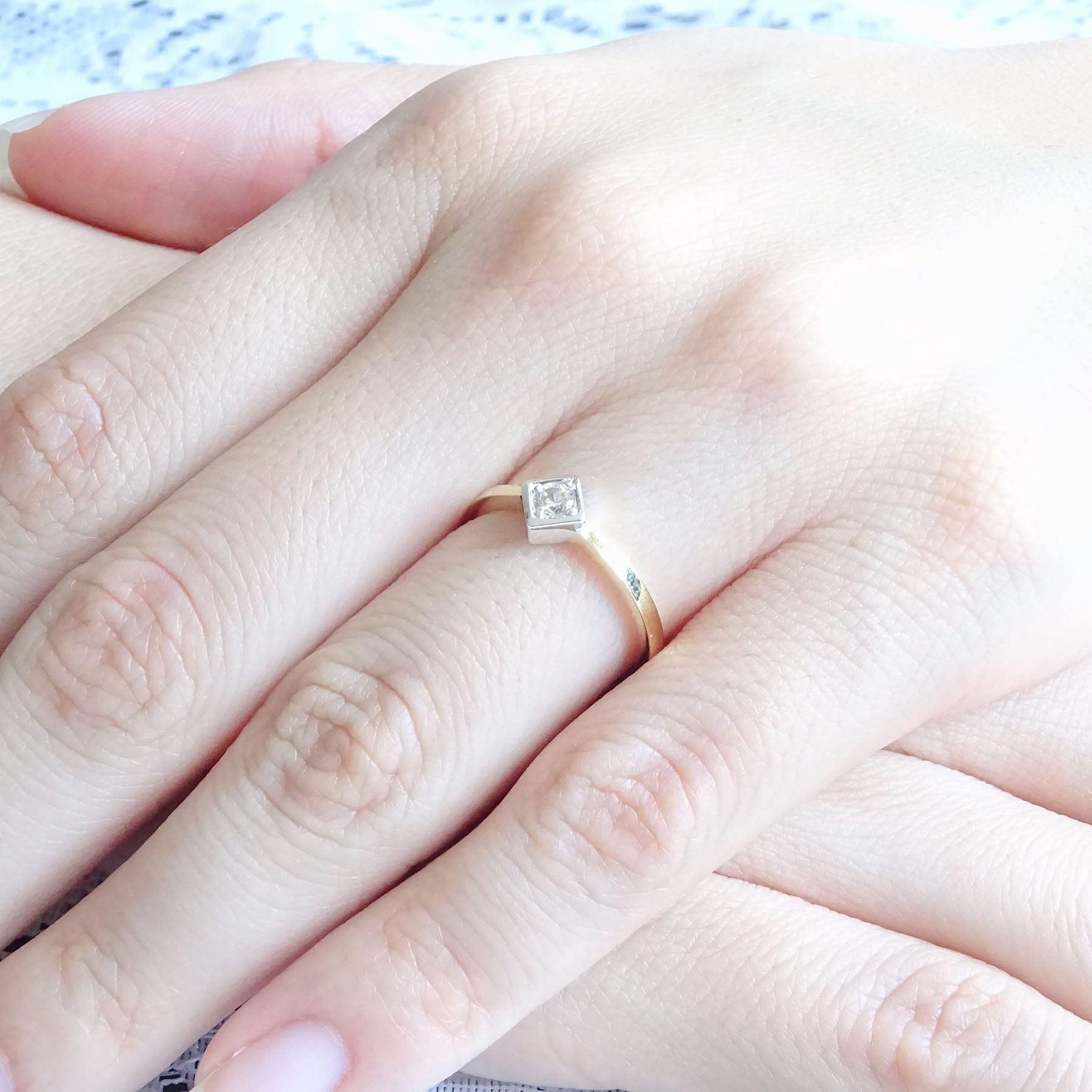 Amor Eterno - Anillo Rombo / Oro Sólido 14k