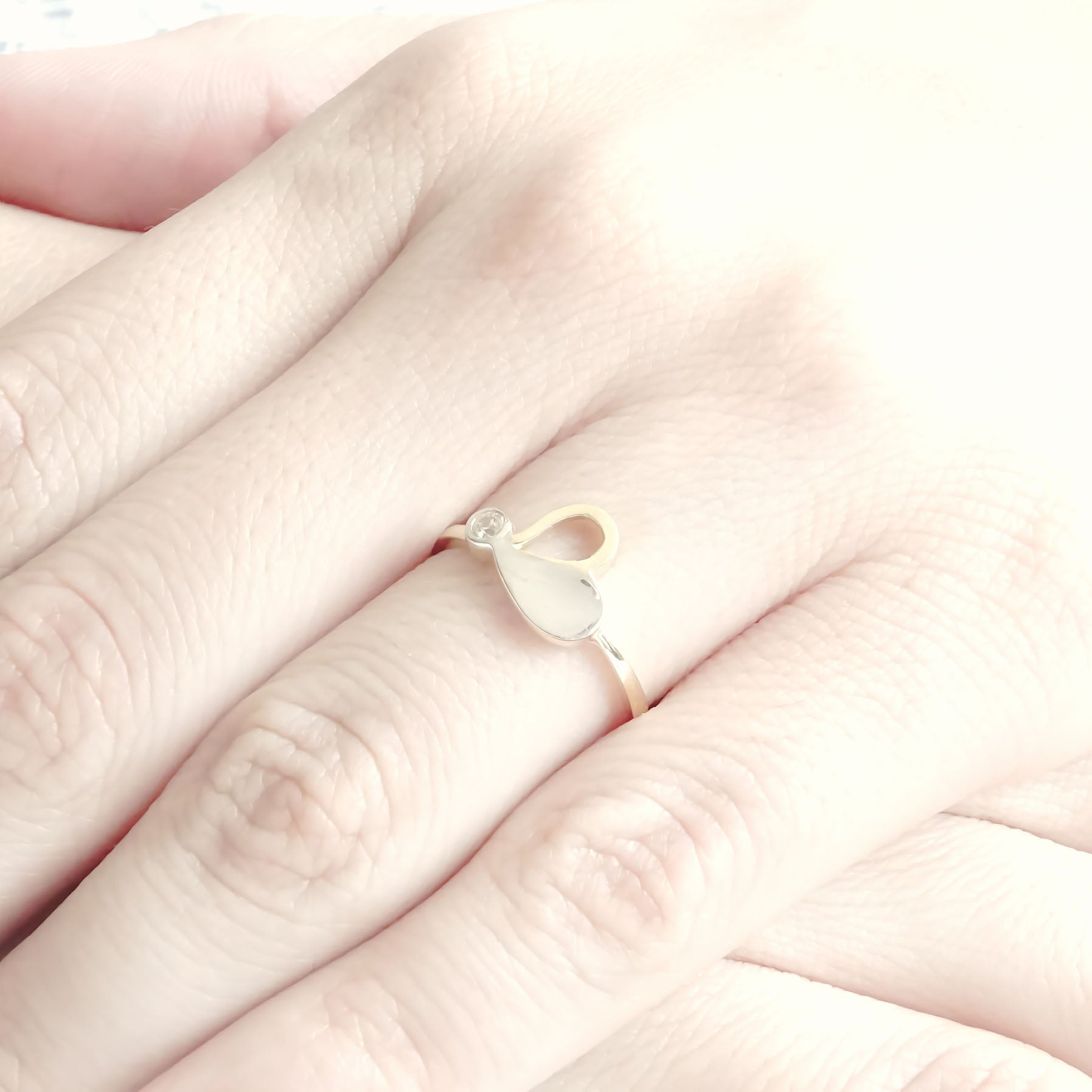 Amor Eterno - Anillo Corazón Bisel Giselle / Oro 14k Sólido