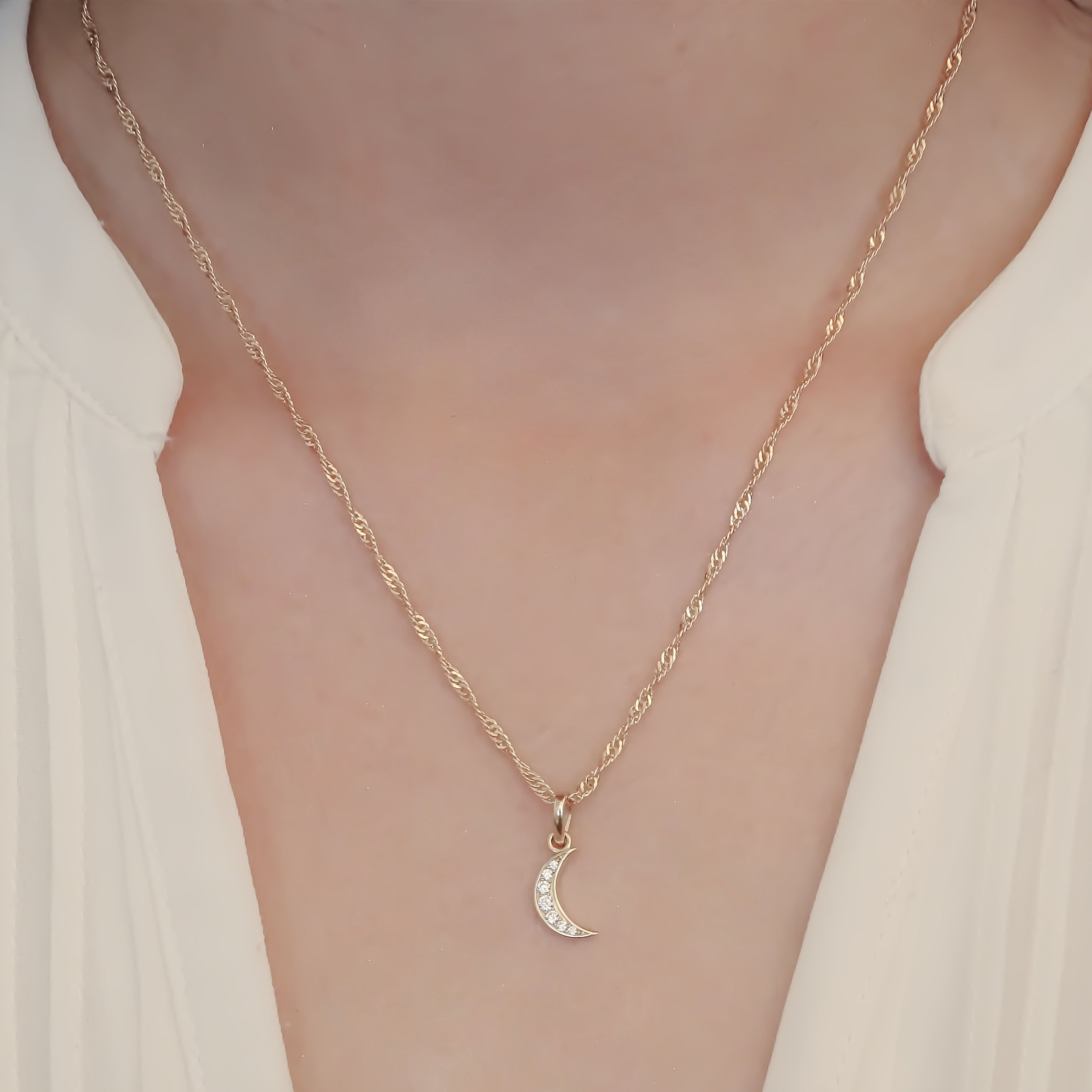 Amor Eterno - Dije Luna Brillante / Oro Sólido 10k