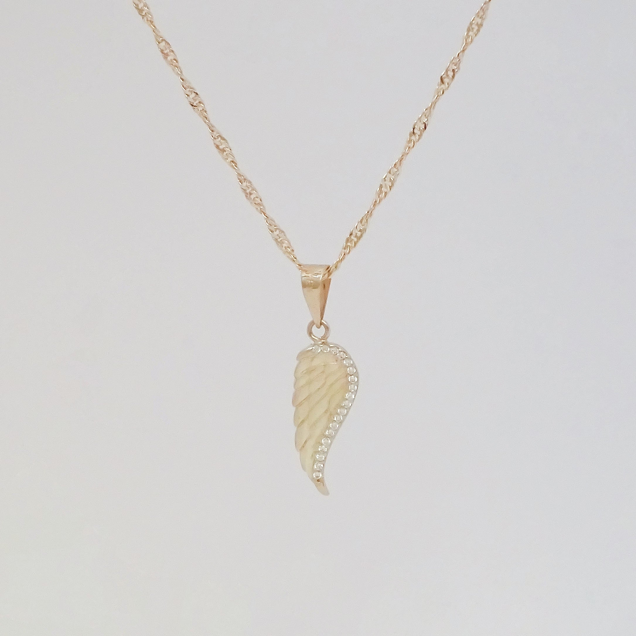 Amor Eterno - Dije Ala Protectora Ángel / Oro Sólido 10k