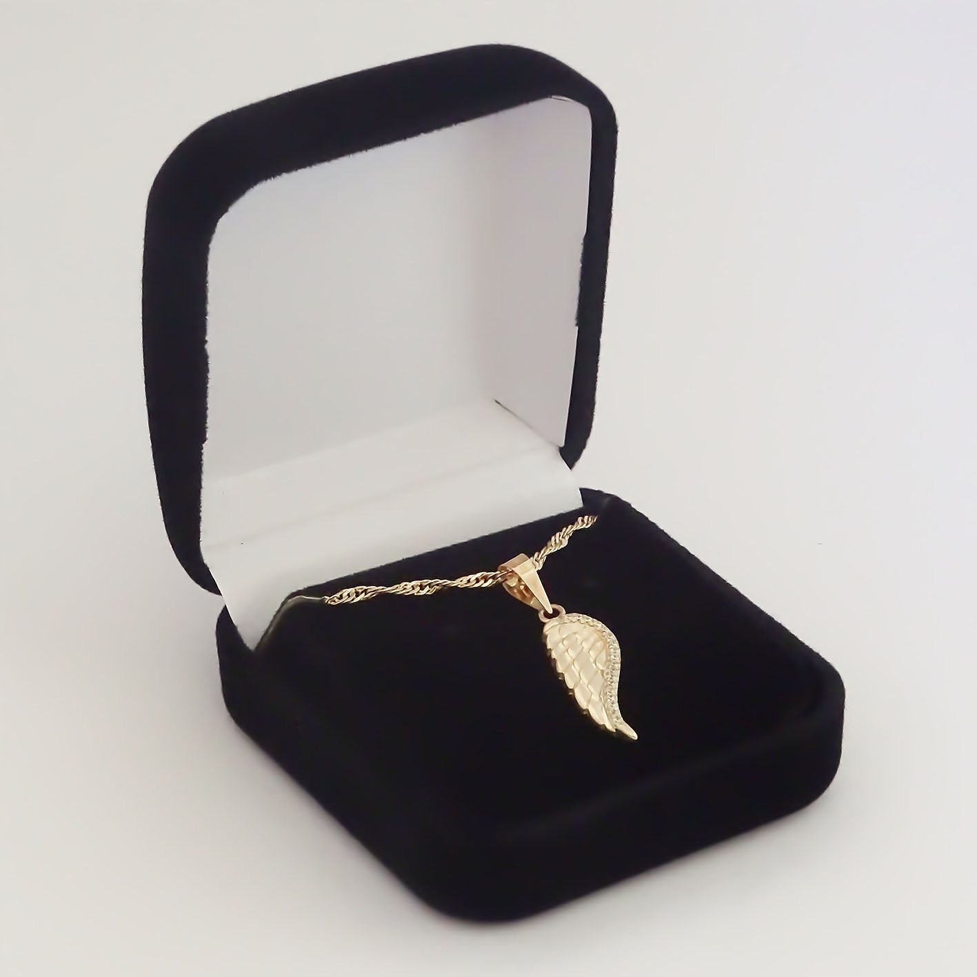 Amor Eterno - Dije Ala Protectora Ángel / Oro Sólido 10k