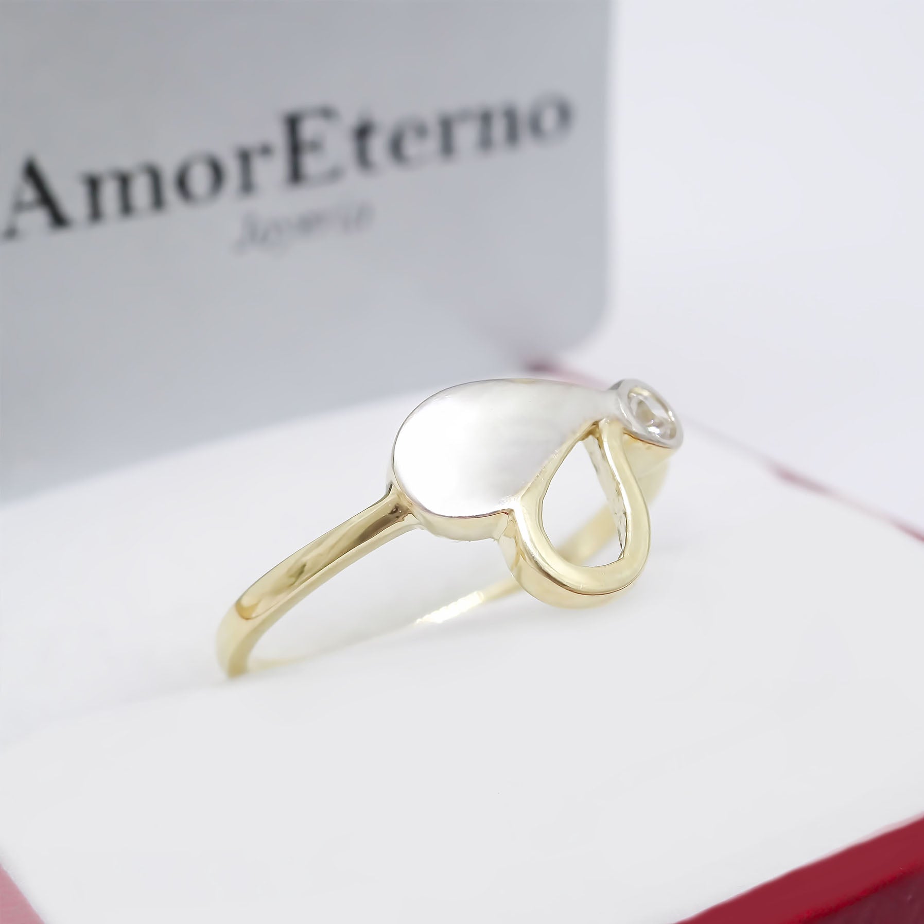 Amor Eterno - Anillo Corazón Bisel Giselle / Oro 14k Sólido