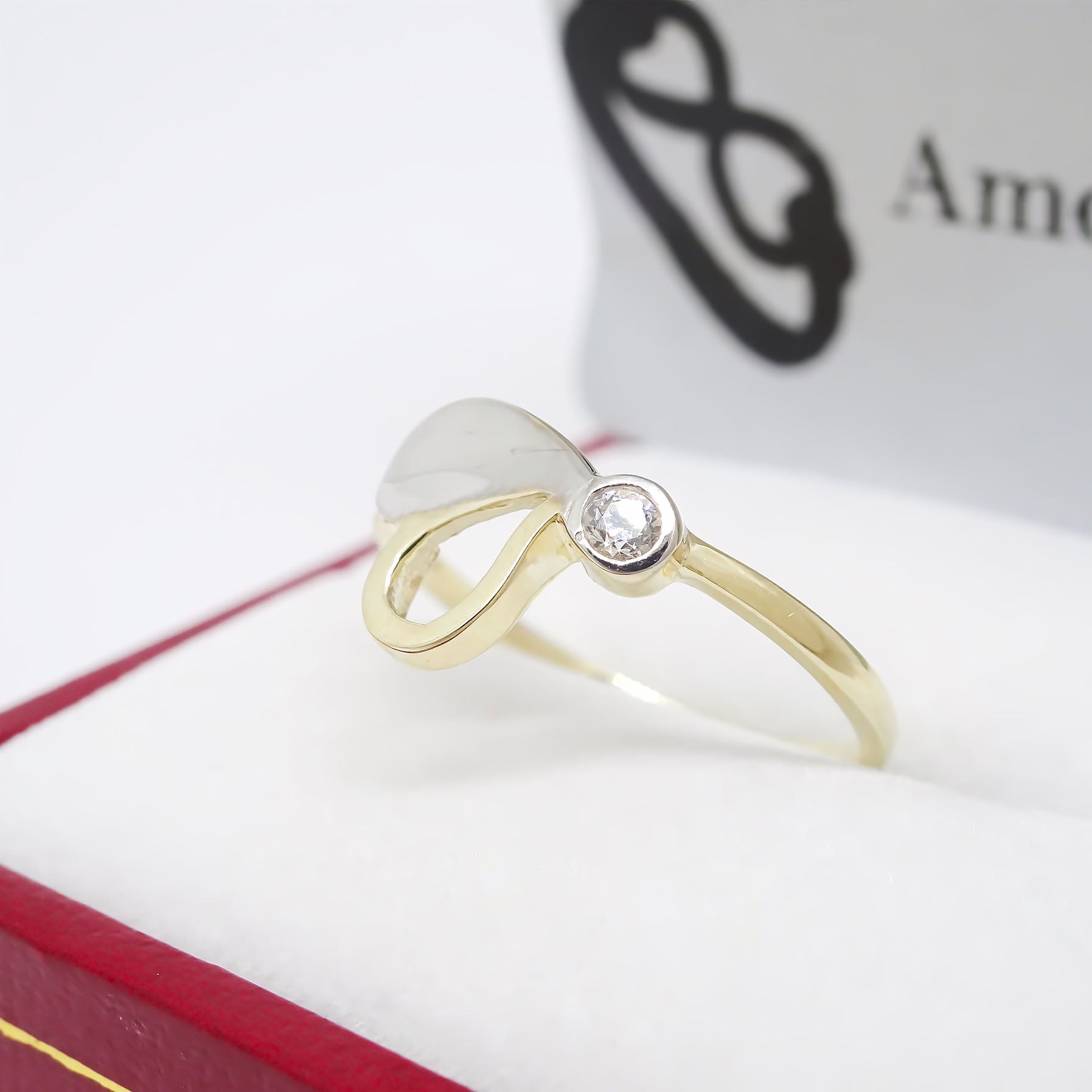 Amor Eterno - Anillo Corazón Bisel Giselle / Oro 14k Sólido
