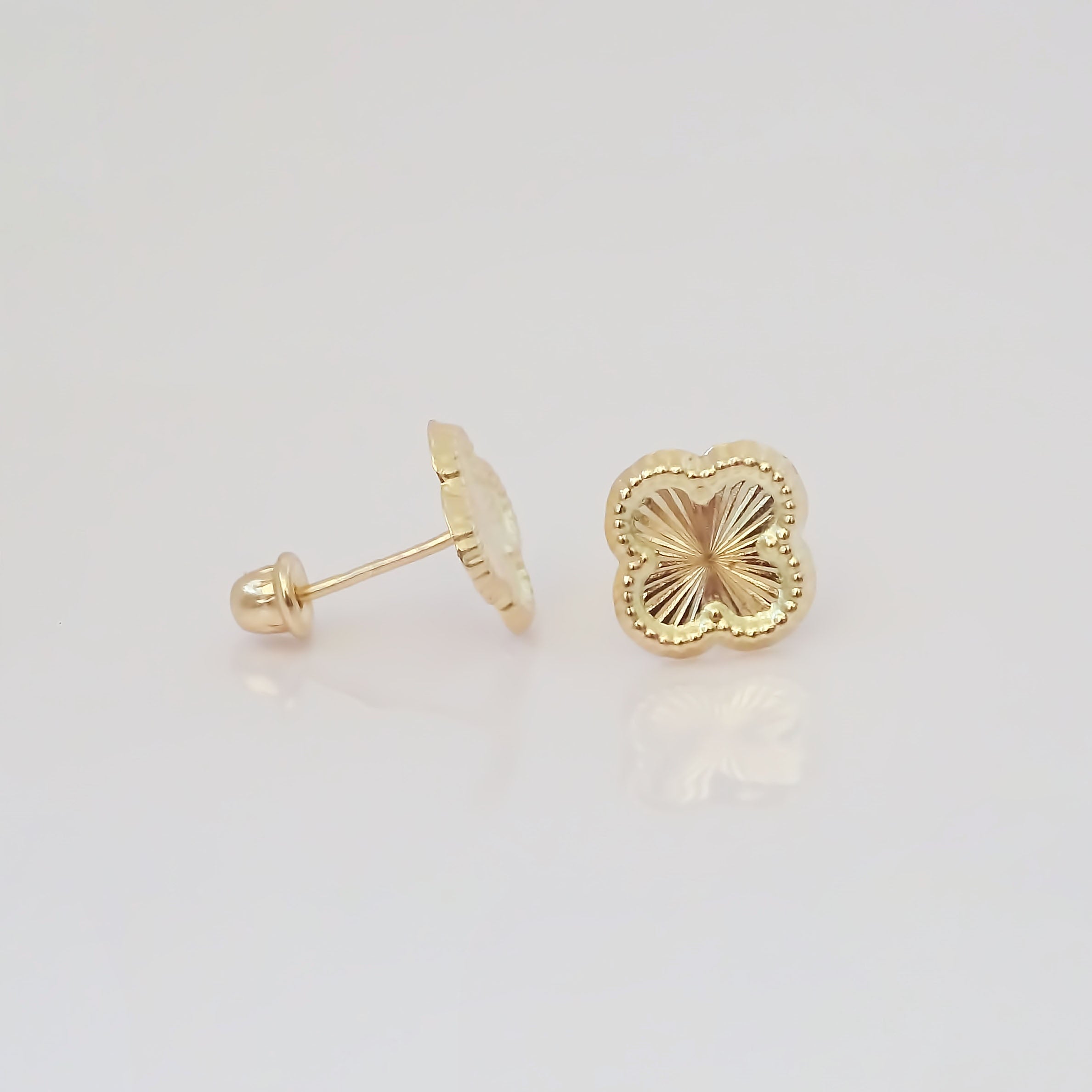 Amor Eterno - Broqueles Trébol Facetado / Oro Sólido 10k