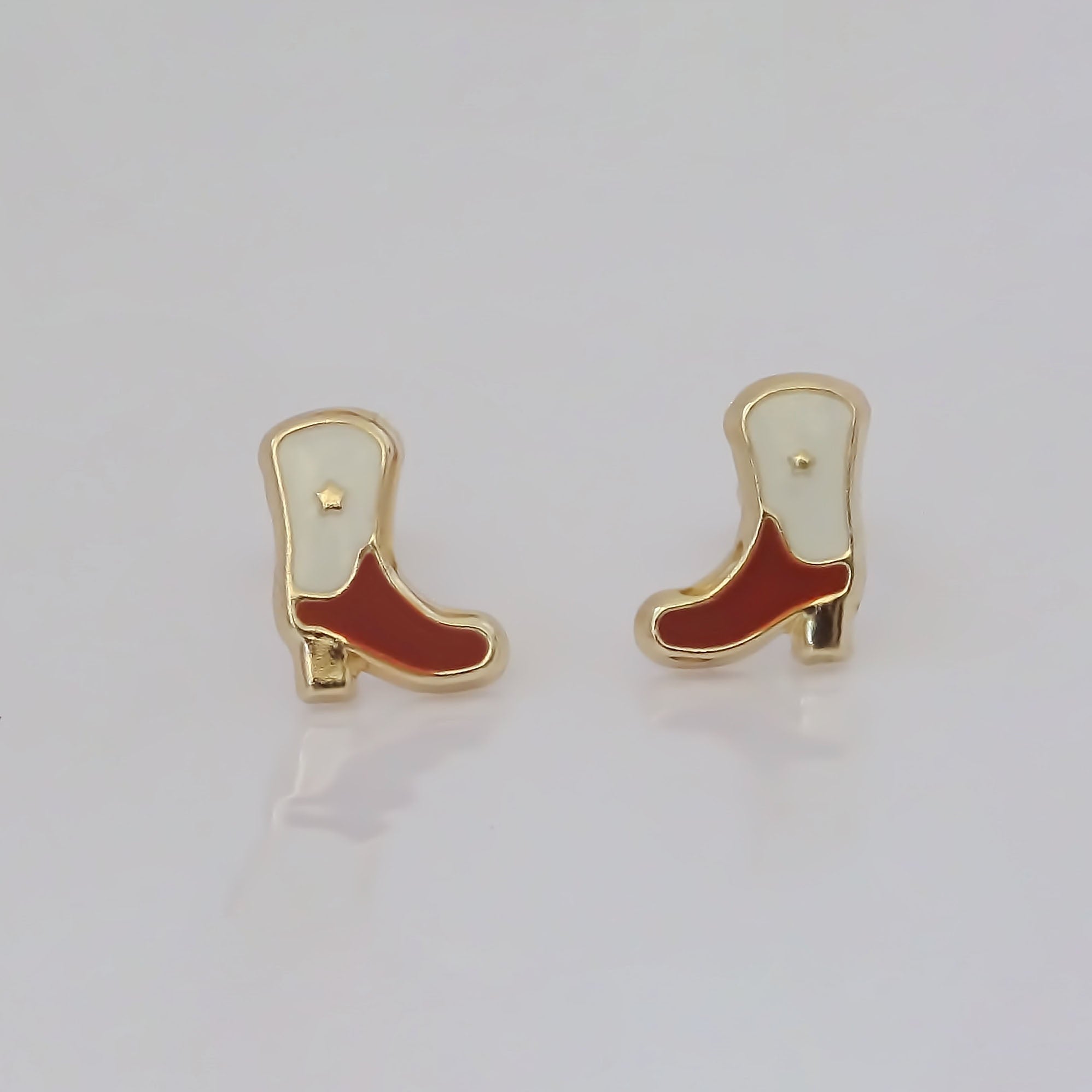 Amor Eterno - Broqueles Botas Kaarl / Aretes / Oro 10k