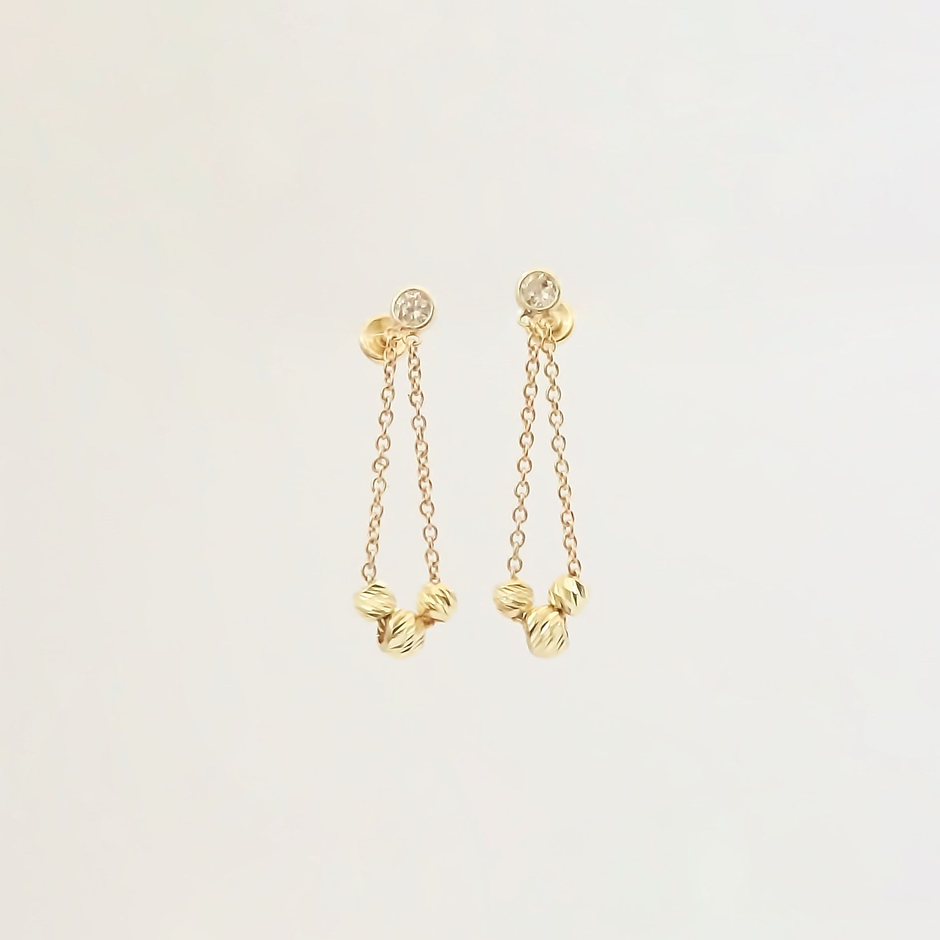 Amor Eterno - Aretes Bisel Bolitas Kellum / Oro 10k