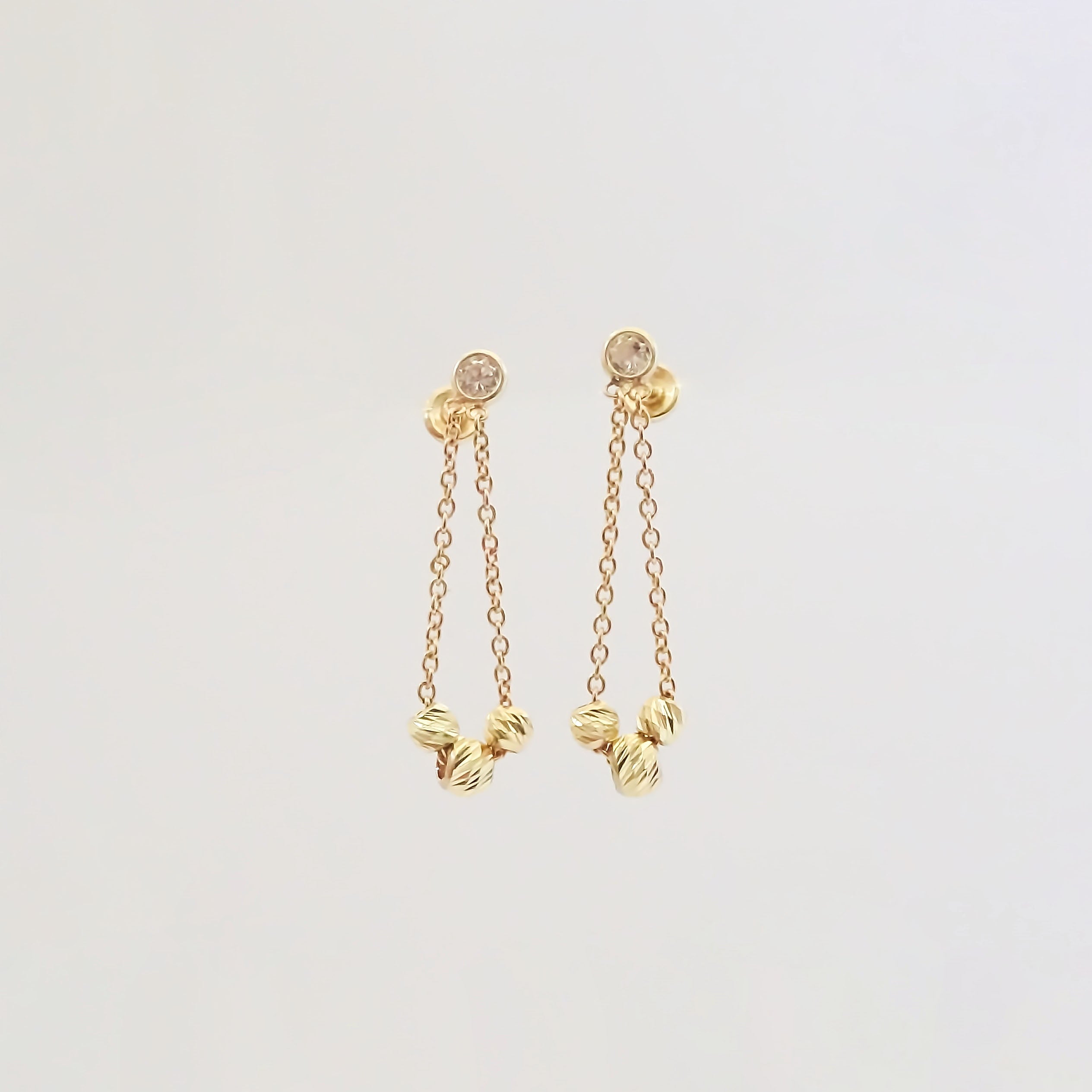 Amor Eterno - Aretes Bisel Bolitas Kellum / Oro 10k