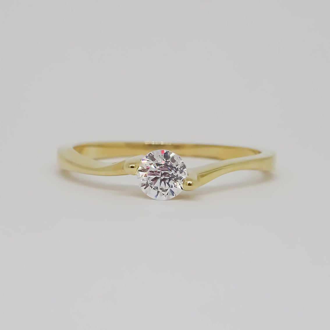 Amor Eterno - Anillo Ondulado / Oro Sólido 14k