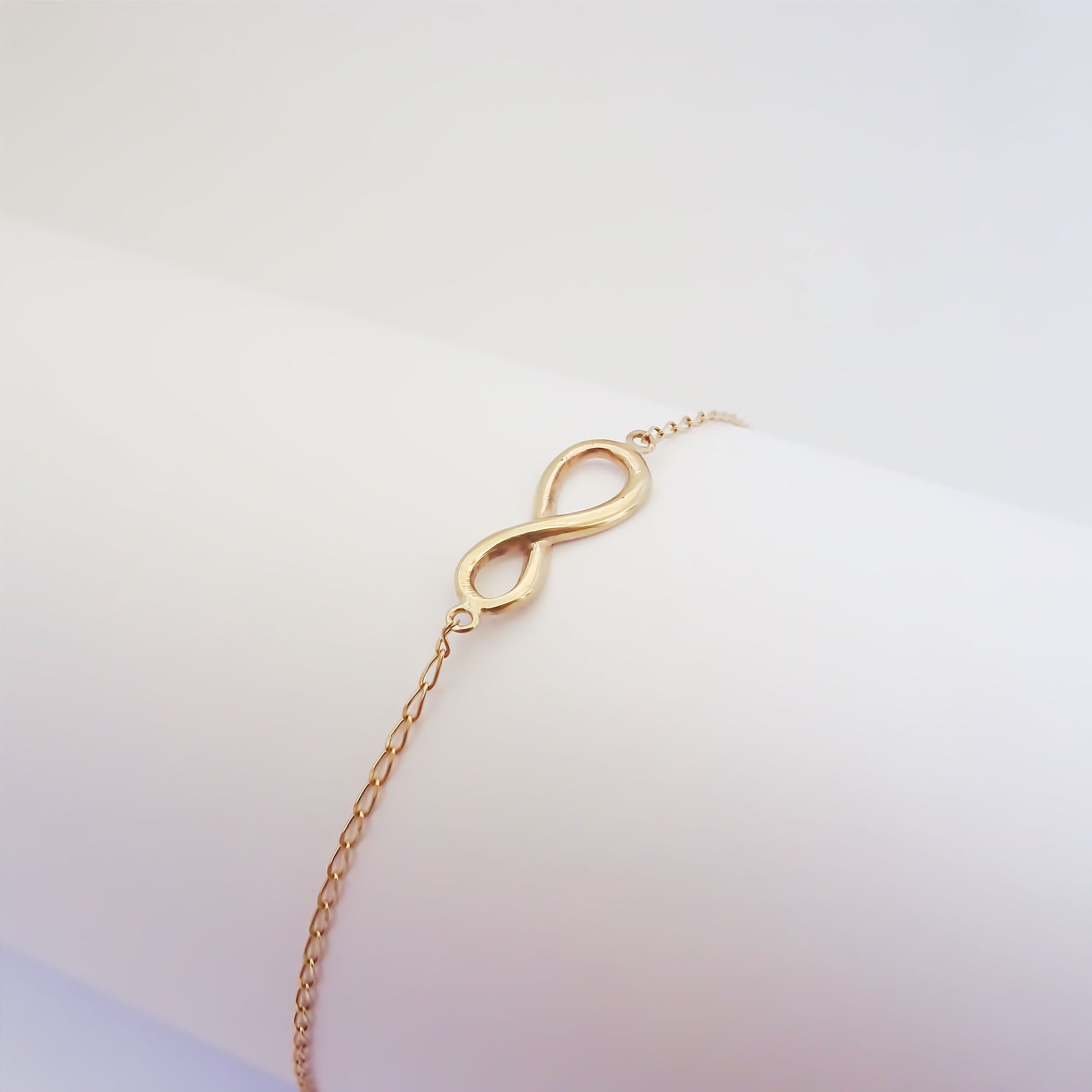 Amor Eterno - Pulsera Infinito / Oro Sólido 10k