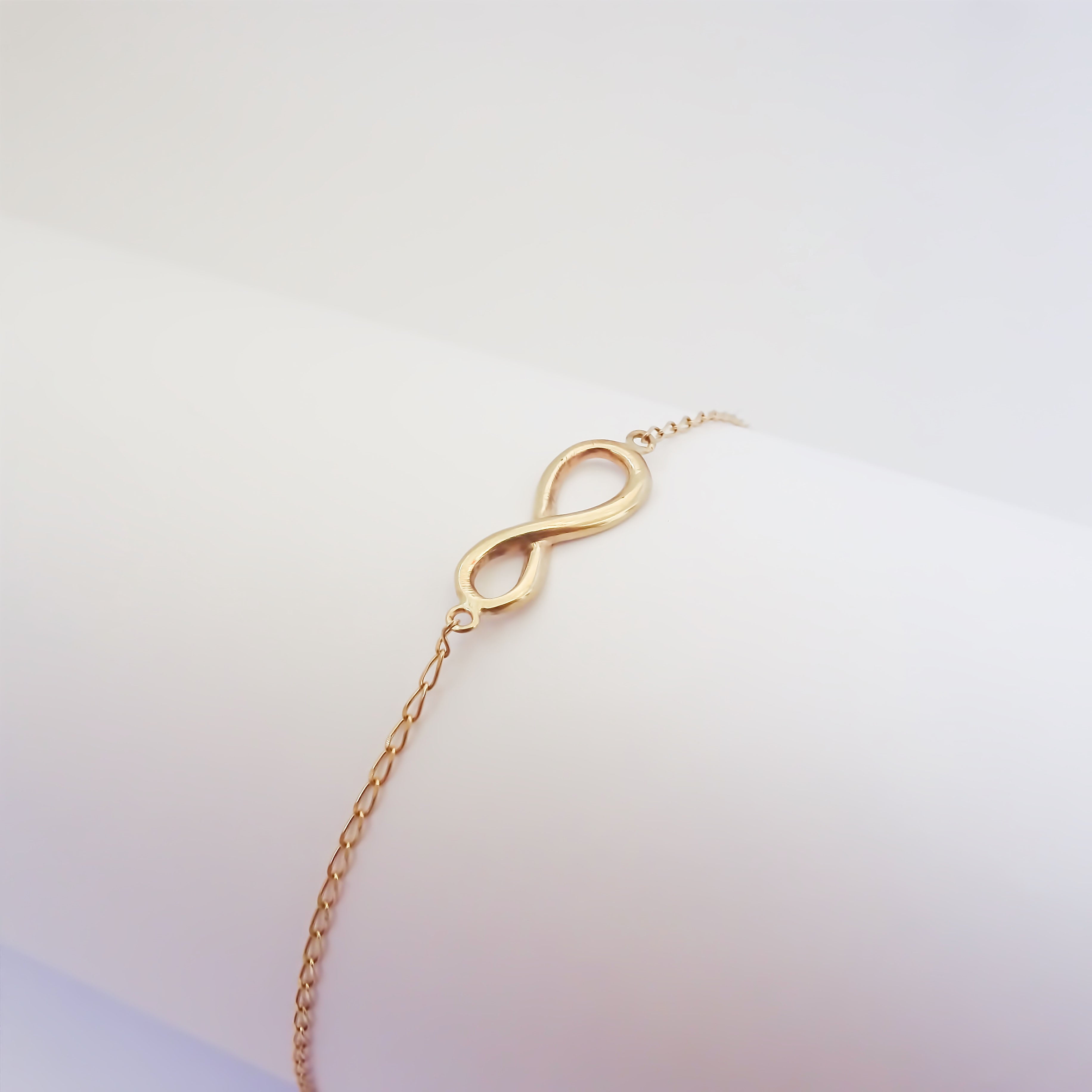 Amor Eterno - Pulsera Infinito / Oro Sólido 10k